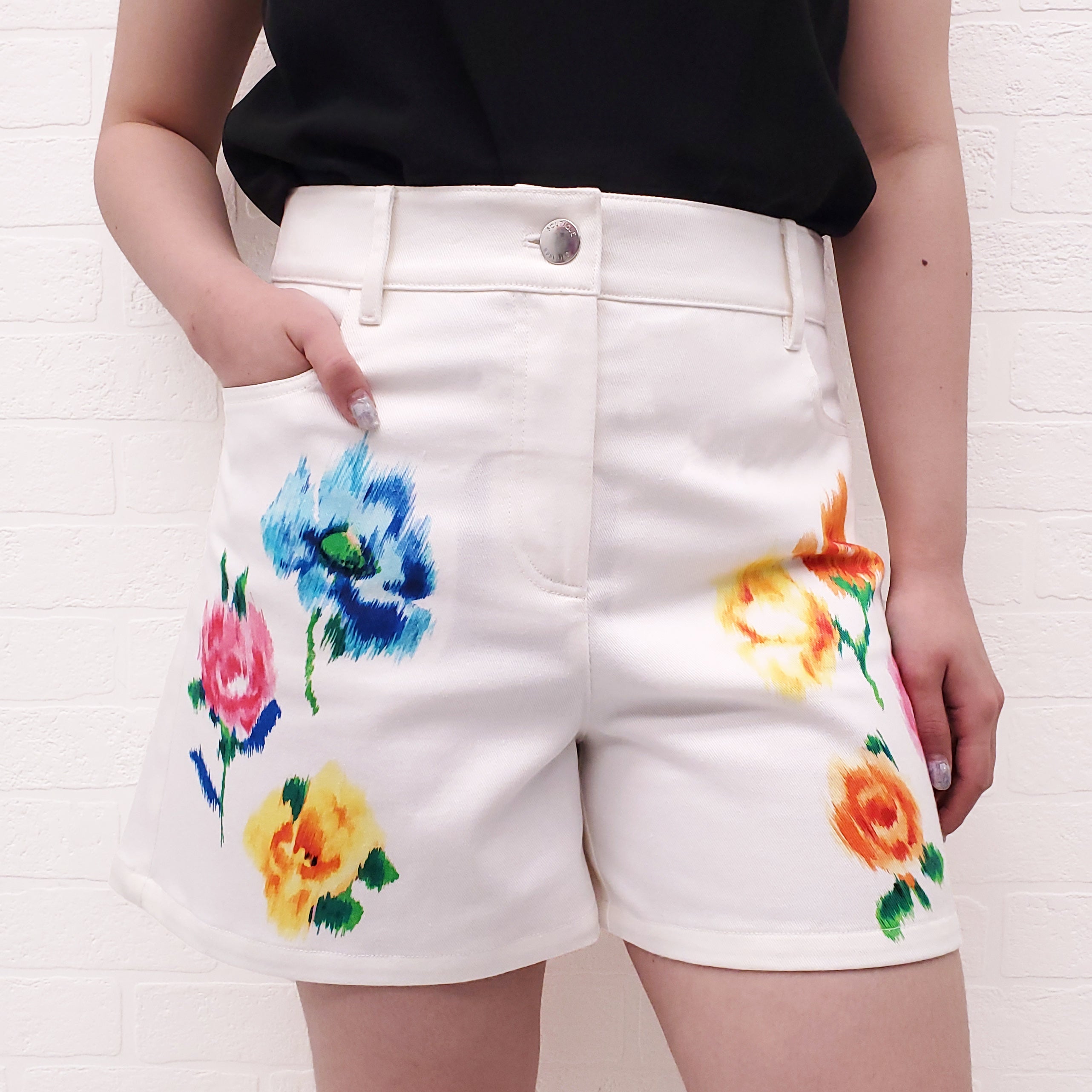MOSCHINO FLORAL SHORTS - SIZE 42