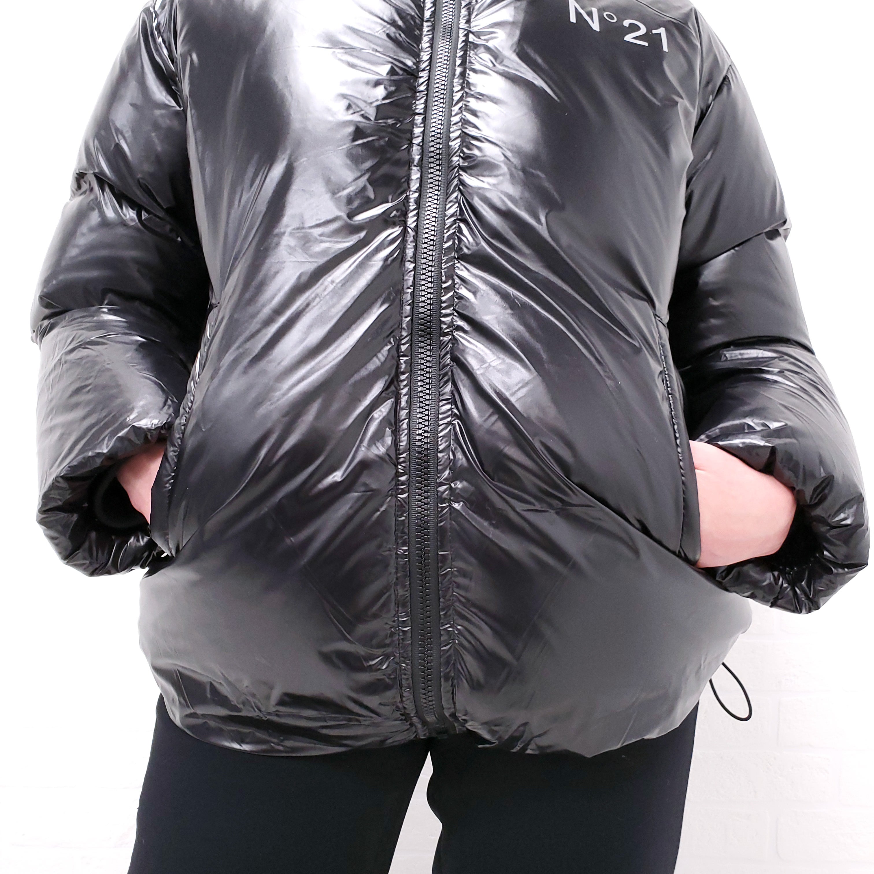 N°21 BLACK LOGO PUFFER JACKET - SIZE 14Y/XS