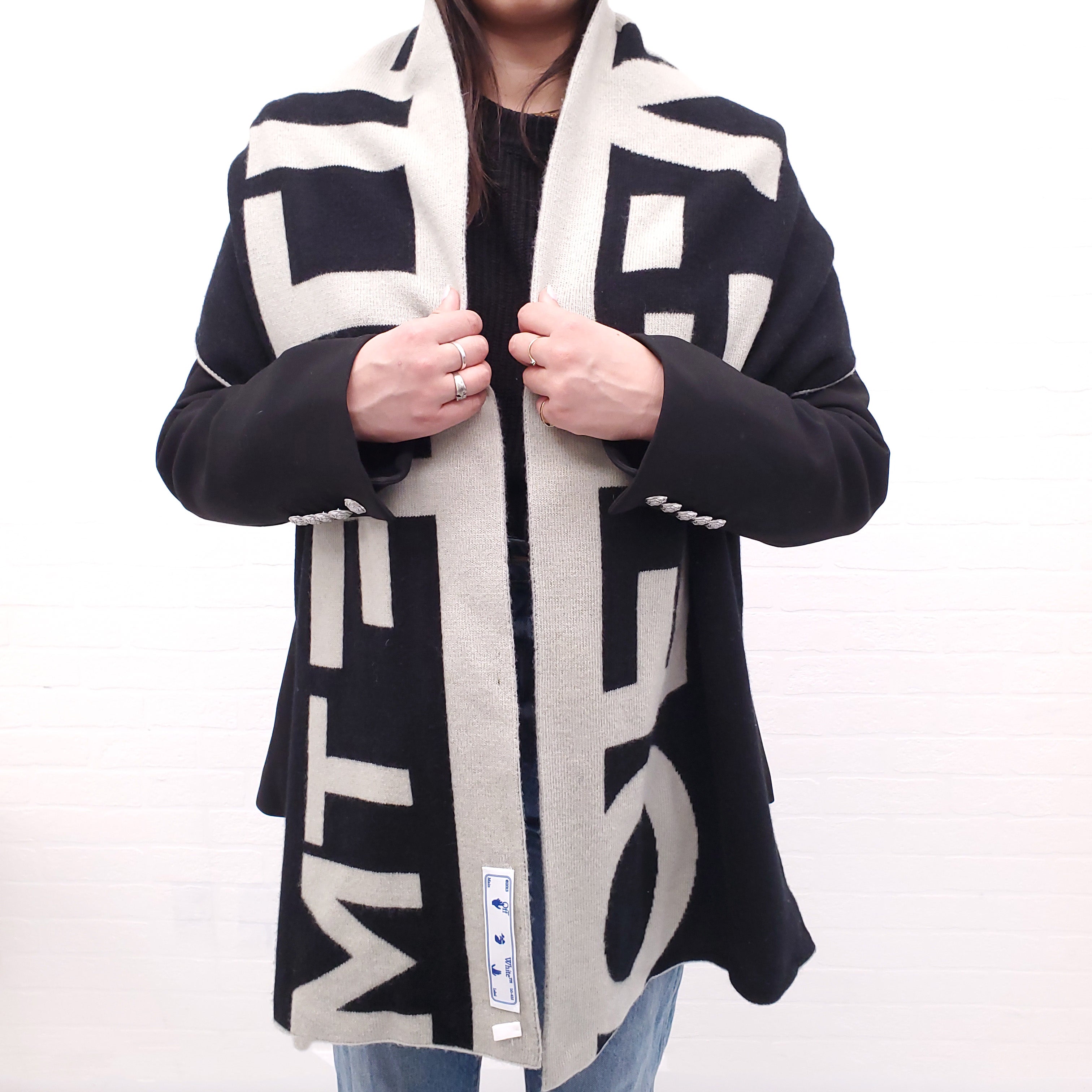 OFF-WHITE BLACK AND CREAM LOGO SCARF