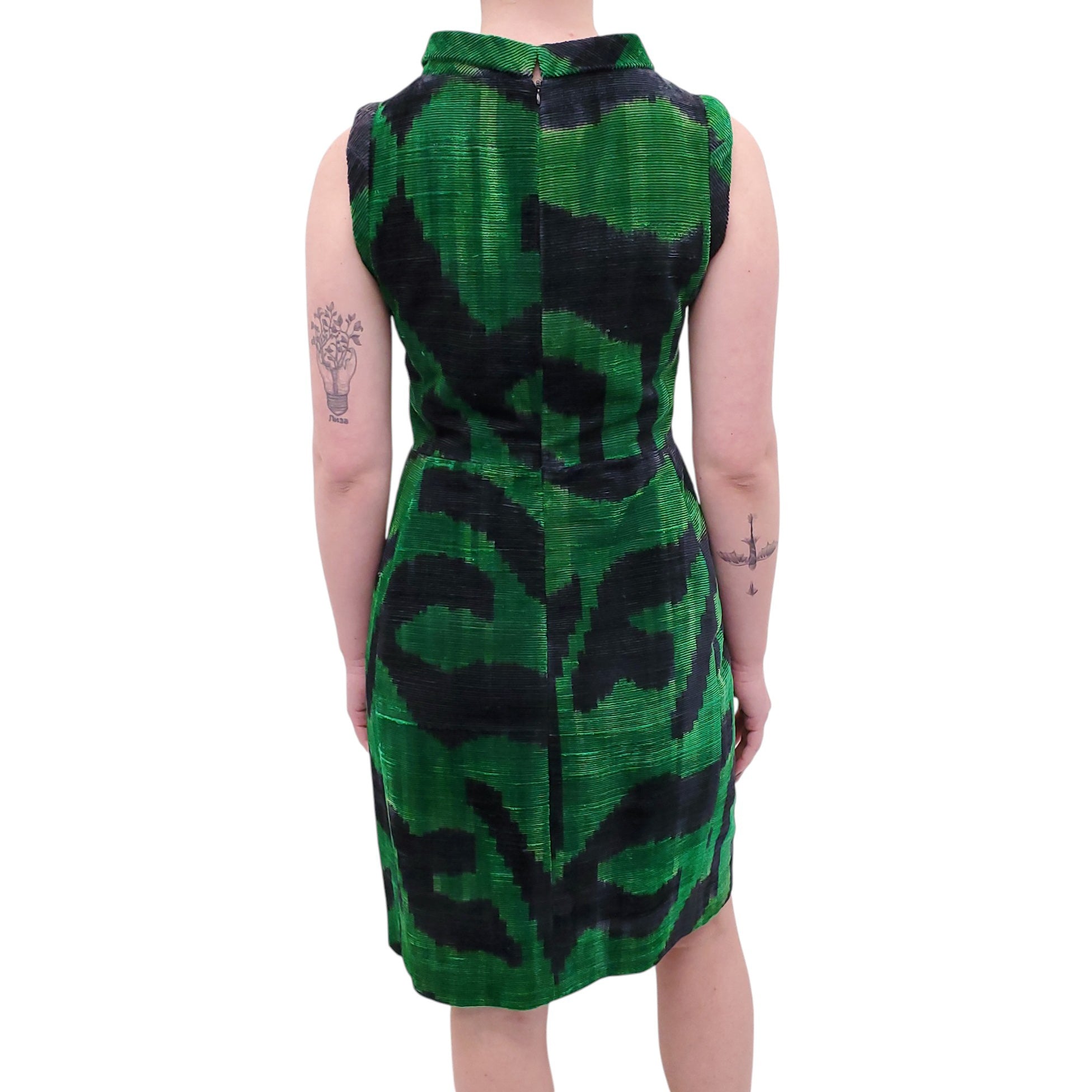 OSCAR DE LA RENTA GREEN AND BLACK VELVET DRESS - SIZE 8
