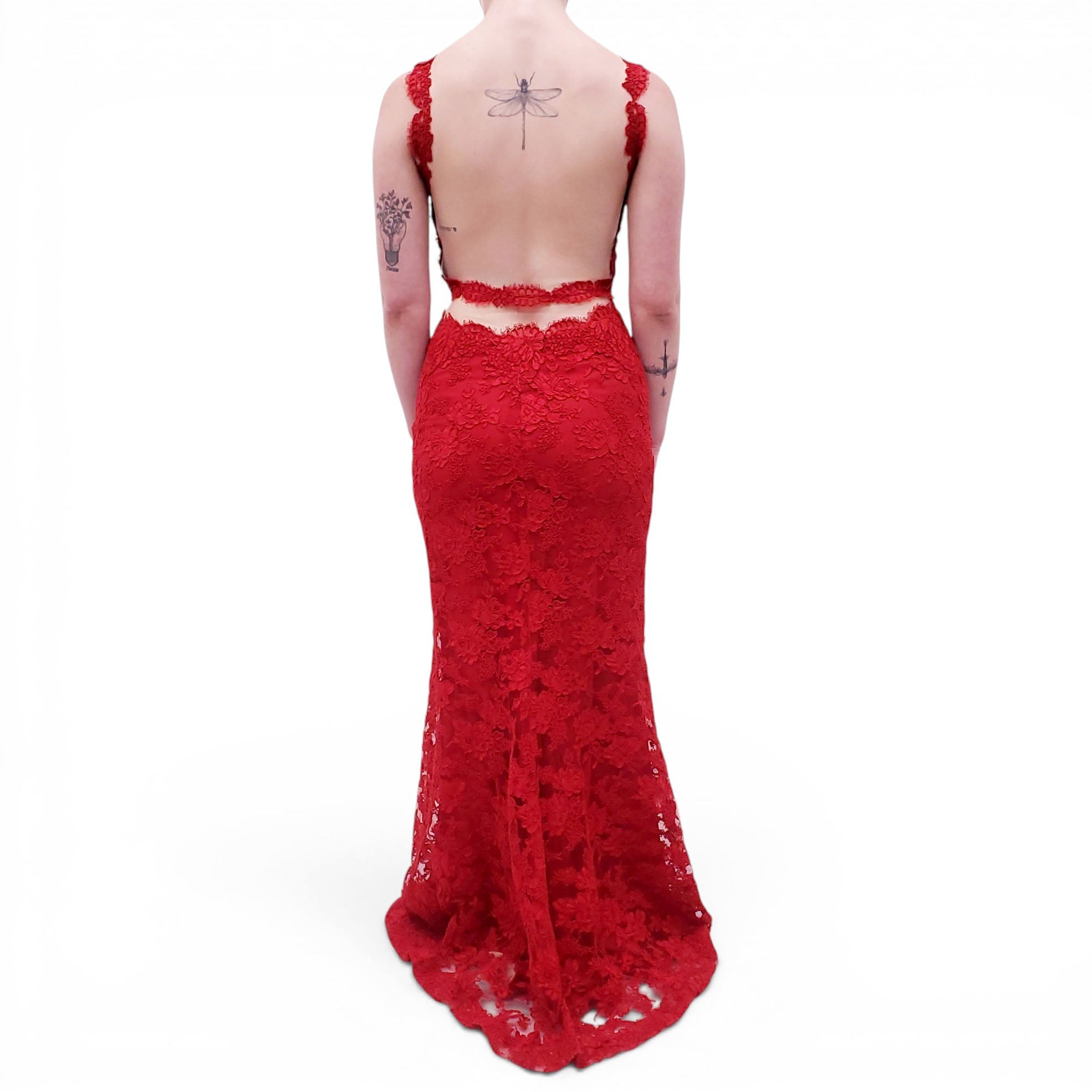 REEM ACRA RED LACE GOWN - SIZE 4