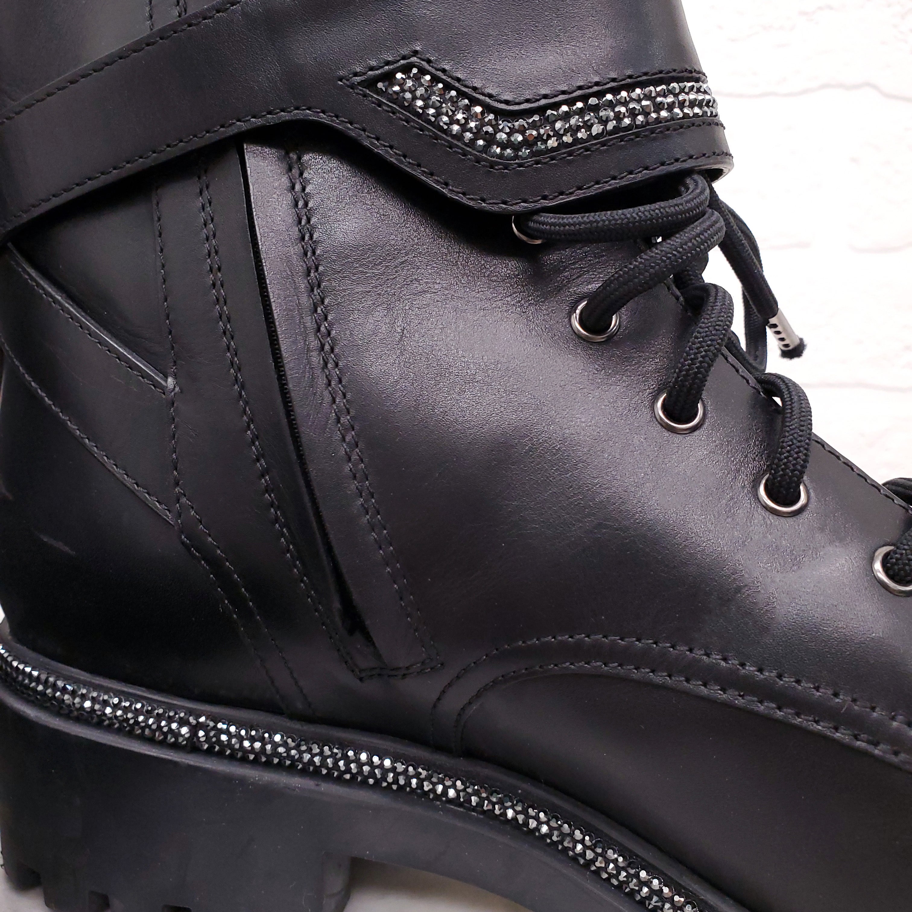 RENE CAOVILLA BLACK LEATHER MOTORCYCLE BOOTS WITH RHINESTONE DETAIL - SIZE 41