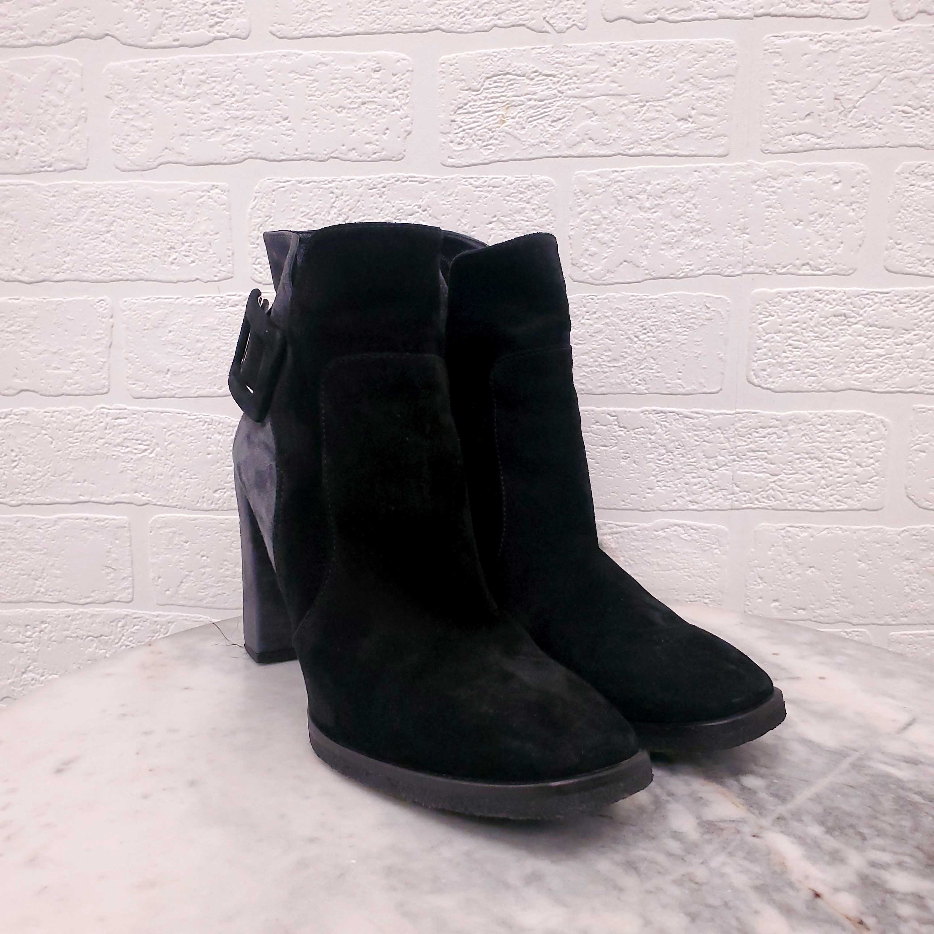 ROGER VIVIER GREY AND BLACK SUEDE BUCKLE BOOTS - SIZE 38
