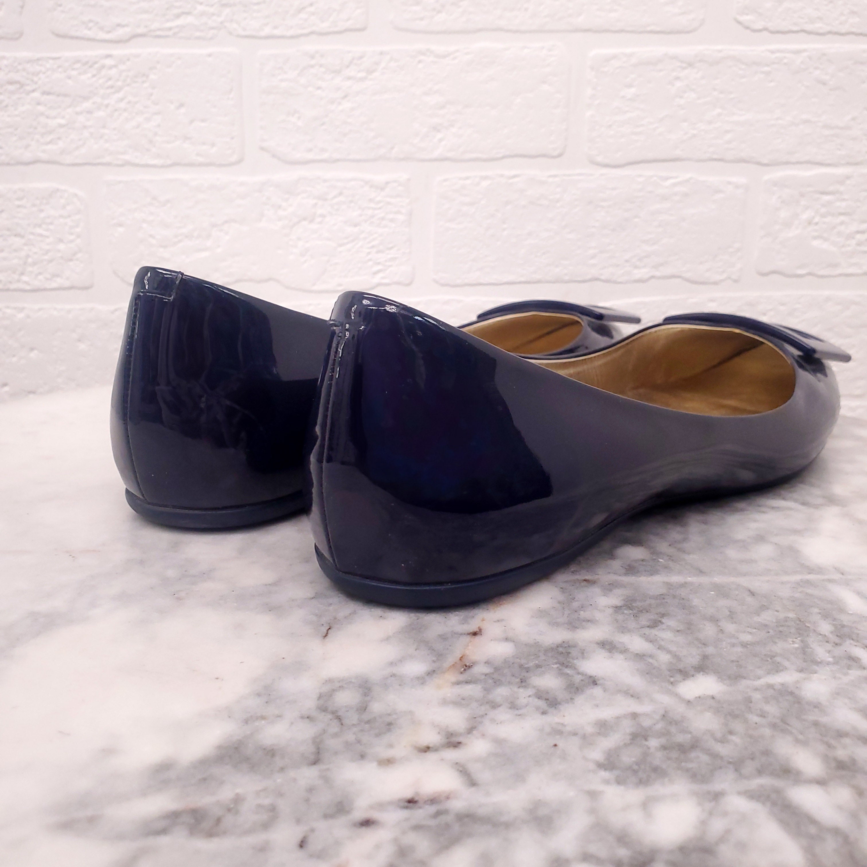 ROGER VIVIER NAVY BLUE PATENT FLATS - SIZE 41.5