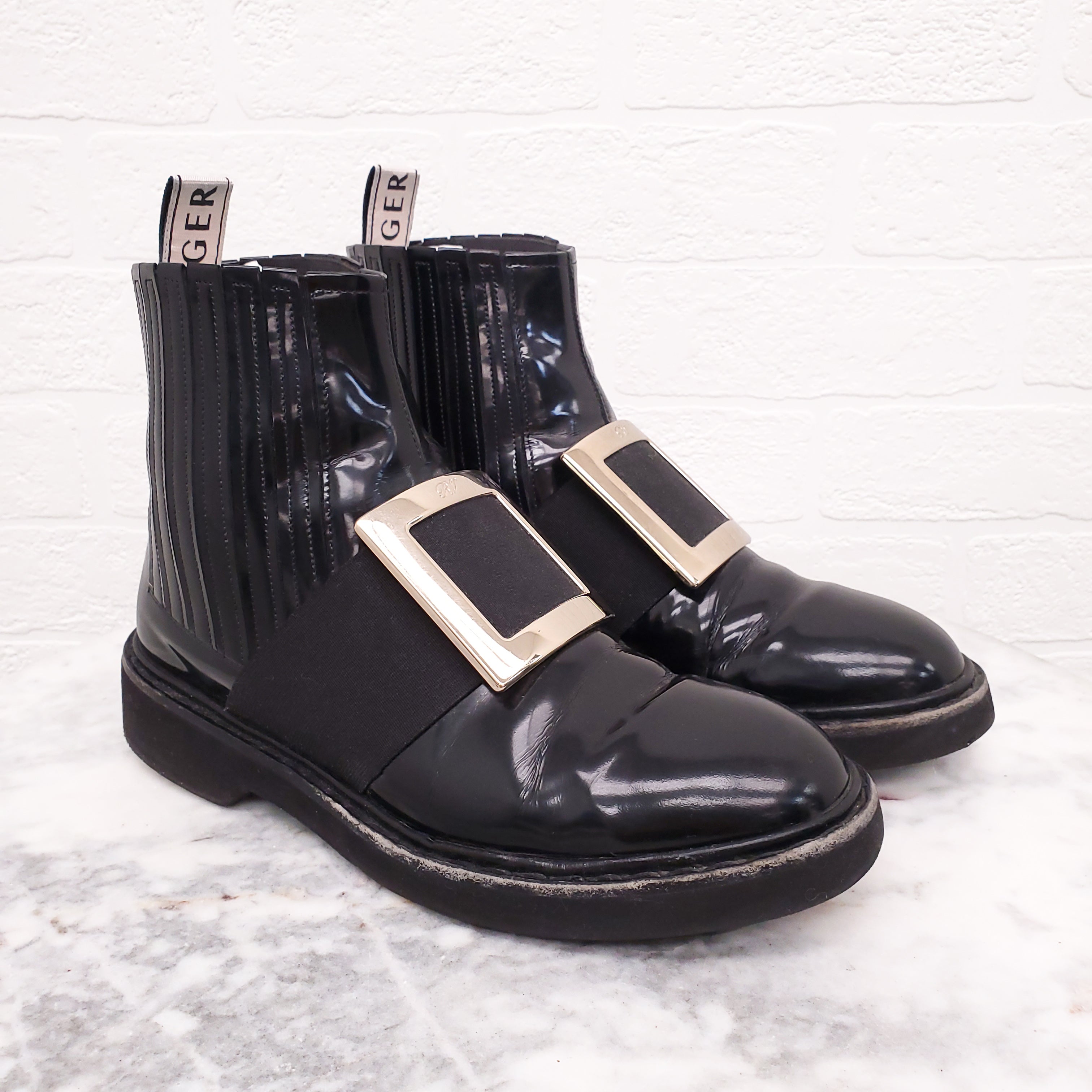 ROGER VIVIER 'CHELSEA VIV' LEATHER ANKLE BOOTS - SIZE 36.5