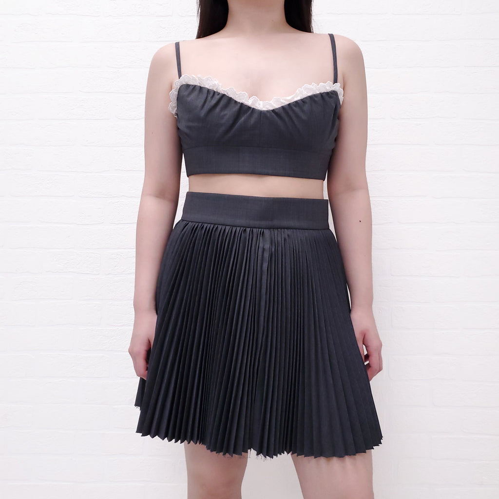 SHUSHU/TONG GREY PLEATED SKIRT SET WITH MATCHING BRALET- SIZE 6 (UK 12)