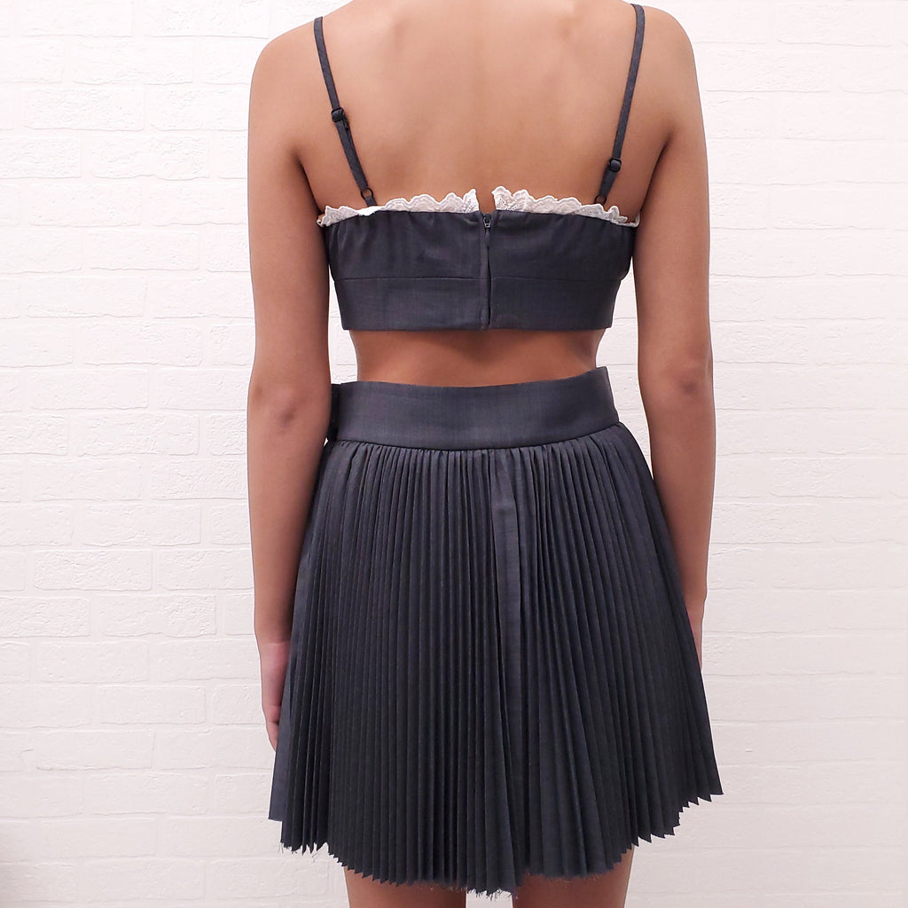 SHUSHU/TONG GREY PLEATED SKIRT SET WITH MATCHING LACE BRALETTE - SIZE 6 US/10 UK