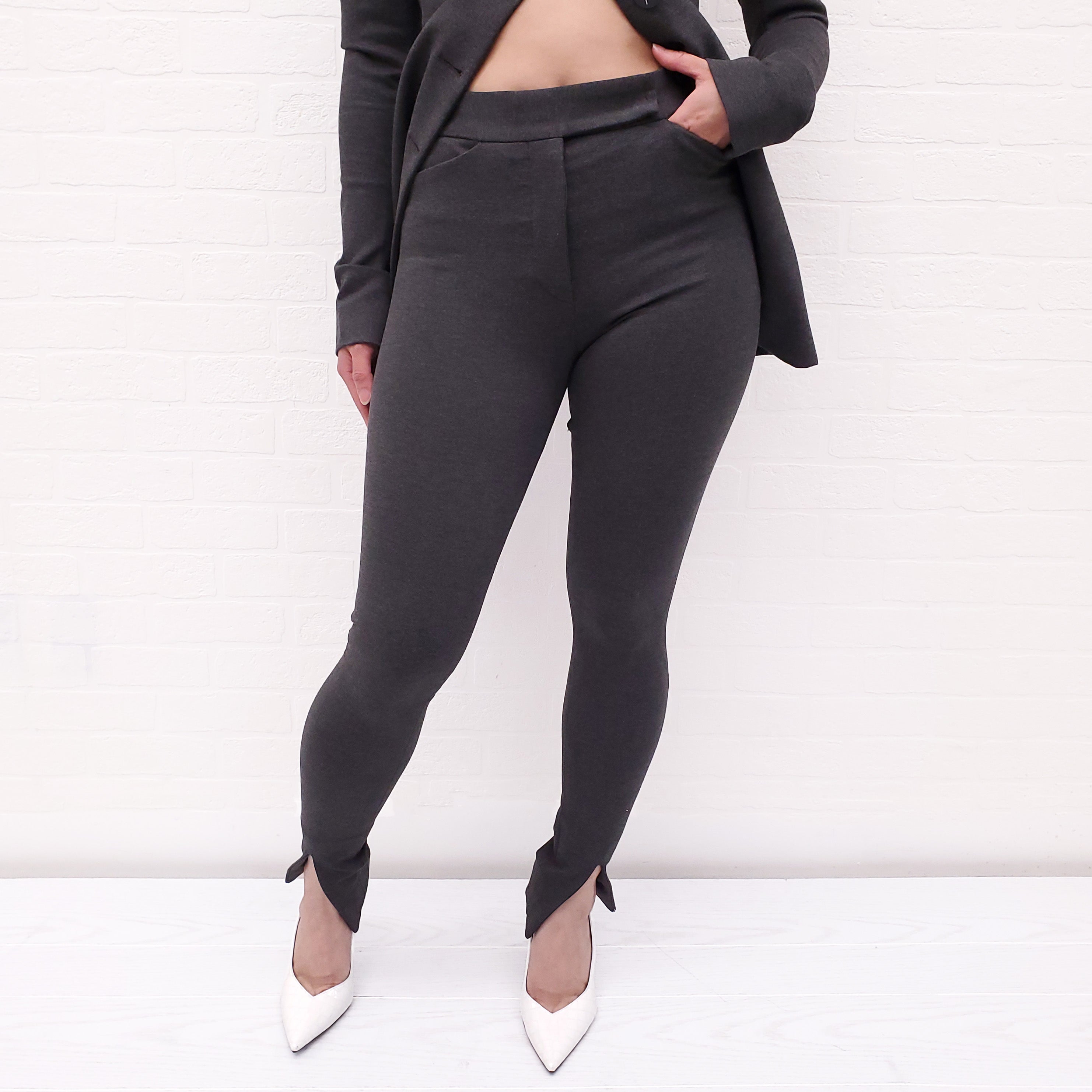 THE ATTICO GREY SUIT WITH LOGO BUTTONS - SIZE 36/38