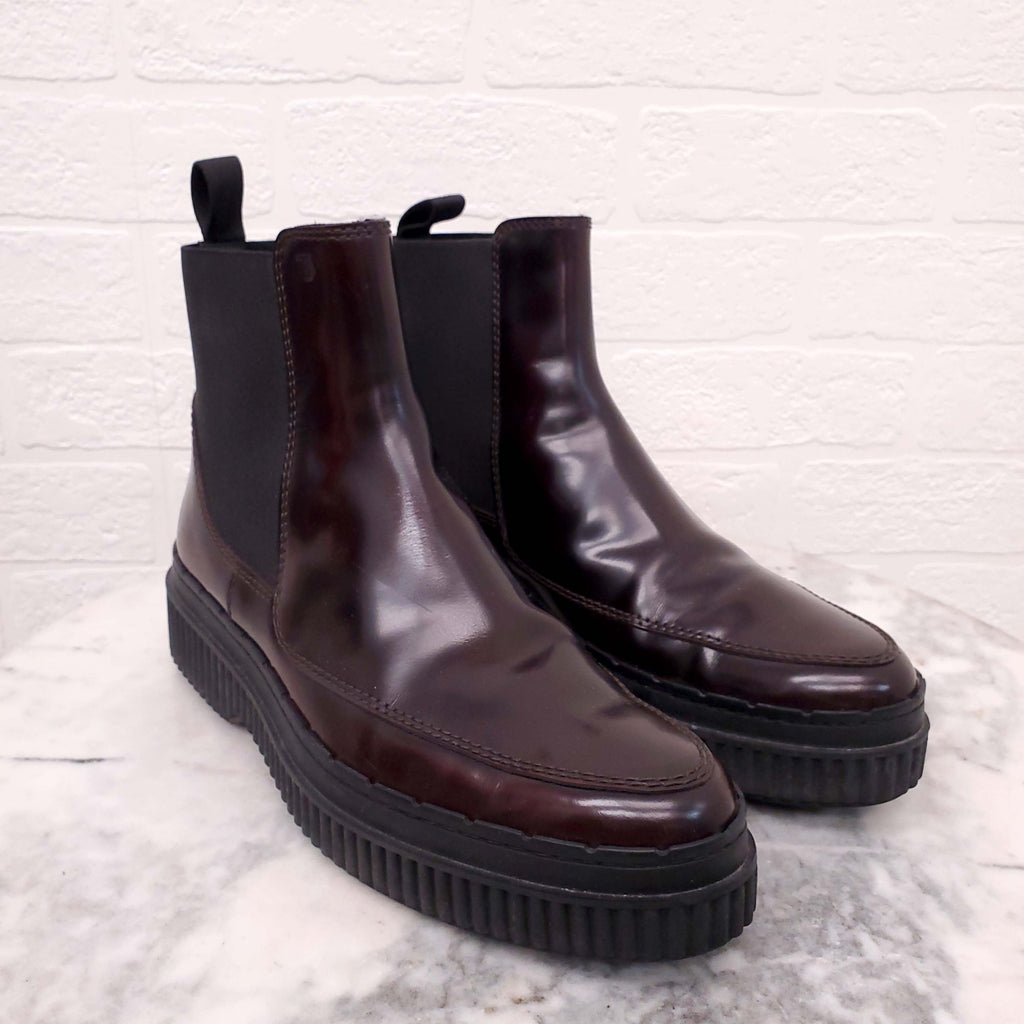 TOD'S BURGUNDY PATENT CHELSEA BOOTS - SIZE 38