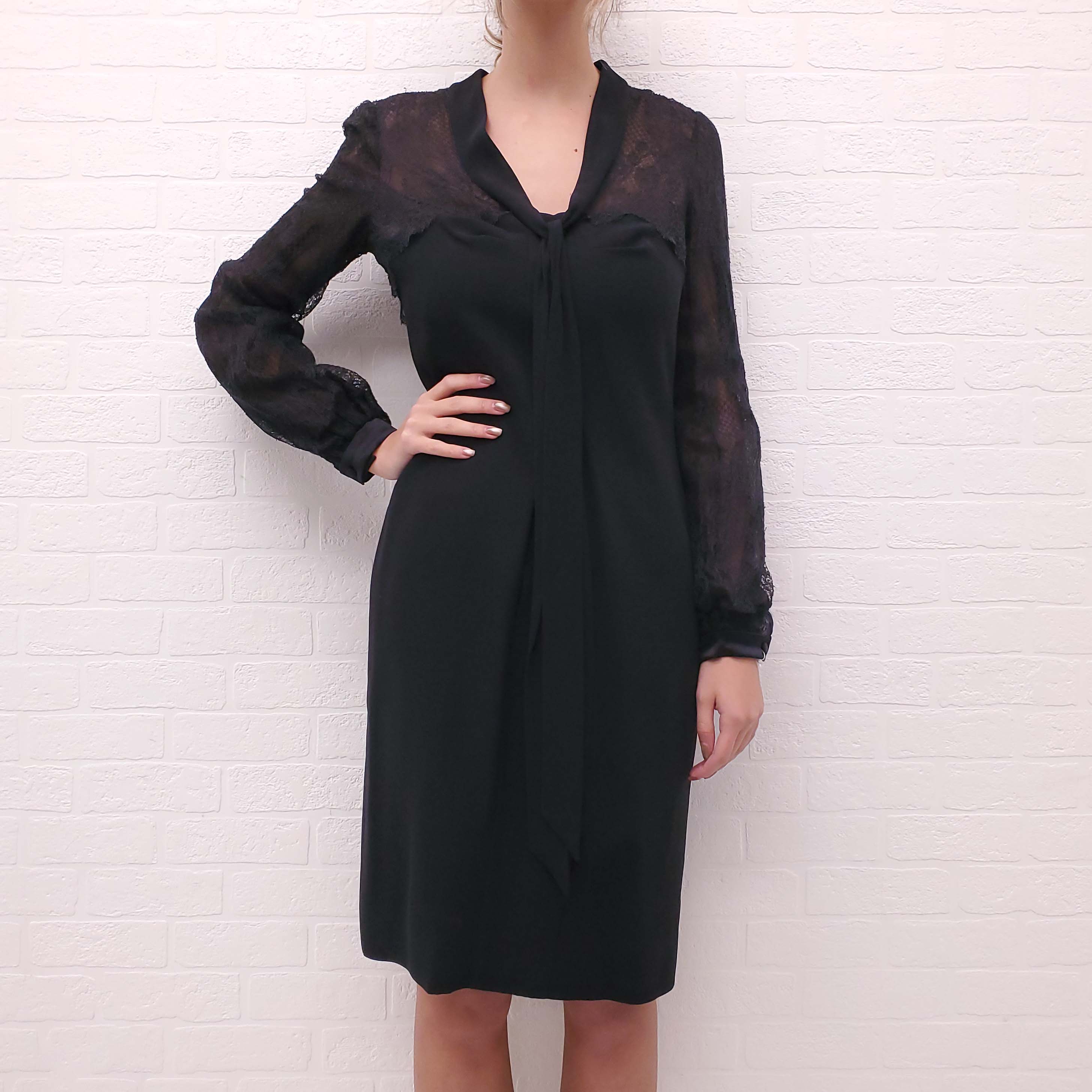 VALENTINO BLACK DRESS WITH LACE AND TIE DETAIL - SIZE 8