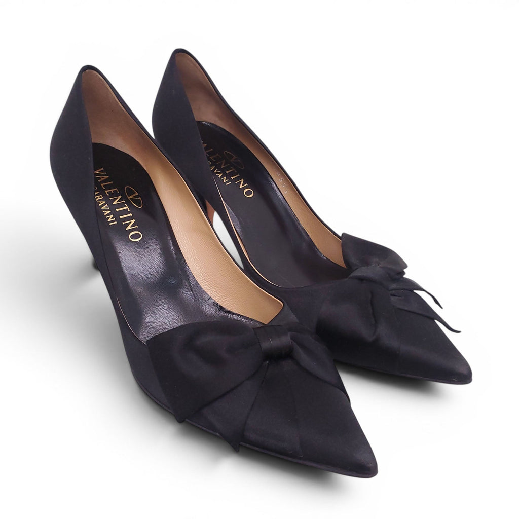VALENTINO BLACK SATIN BOW HEELS - SIZE 39.5