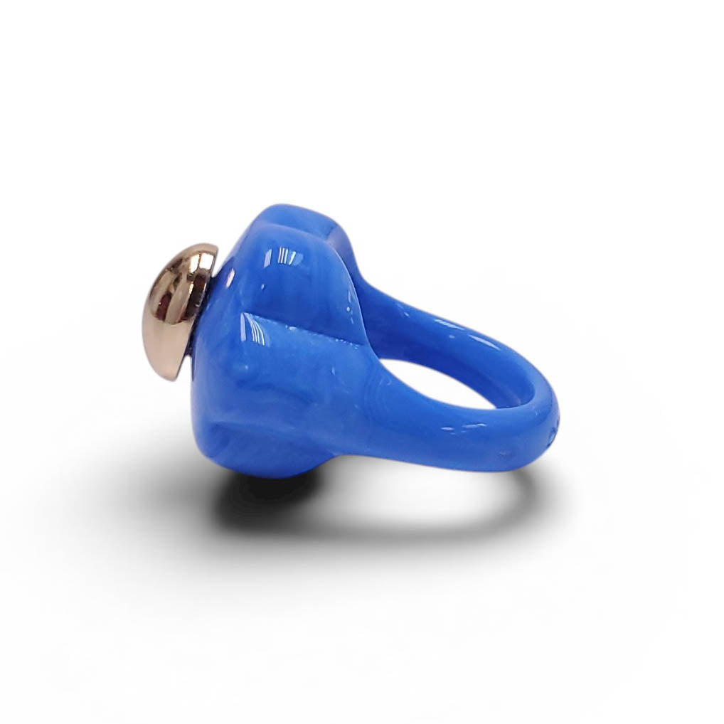 YOUNG, I WANNA BE BLUE RESIN FLOWER RING - SIZE 6.5