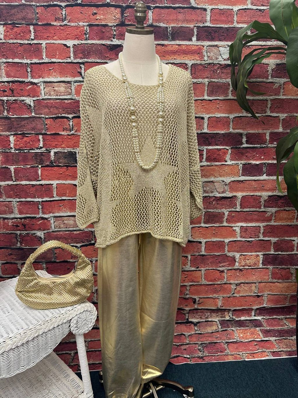 Everyone Can See Long Sleeve Sweater In Gold