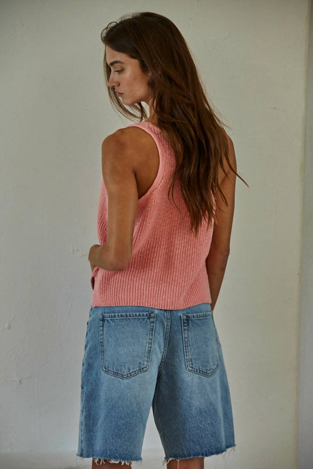 Amai Sweater Tank In Peach Pink