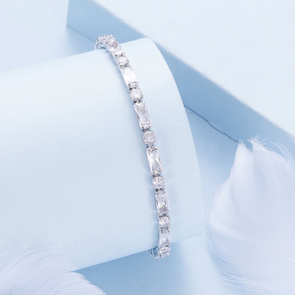 Adjustable Mixed-Cut Crystal Bracelet