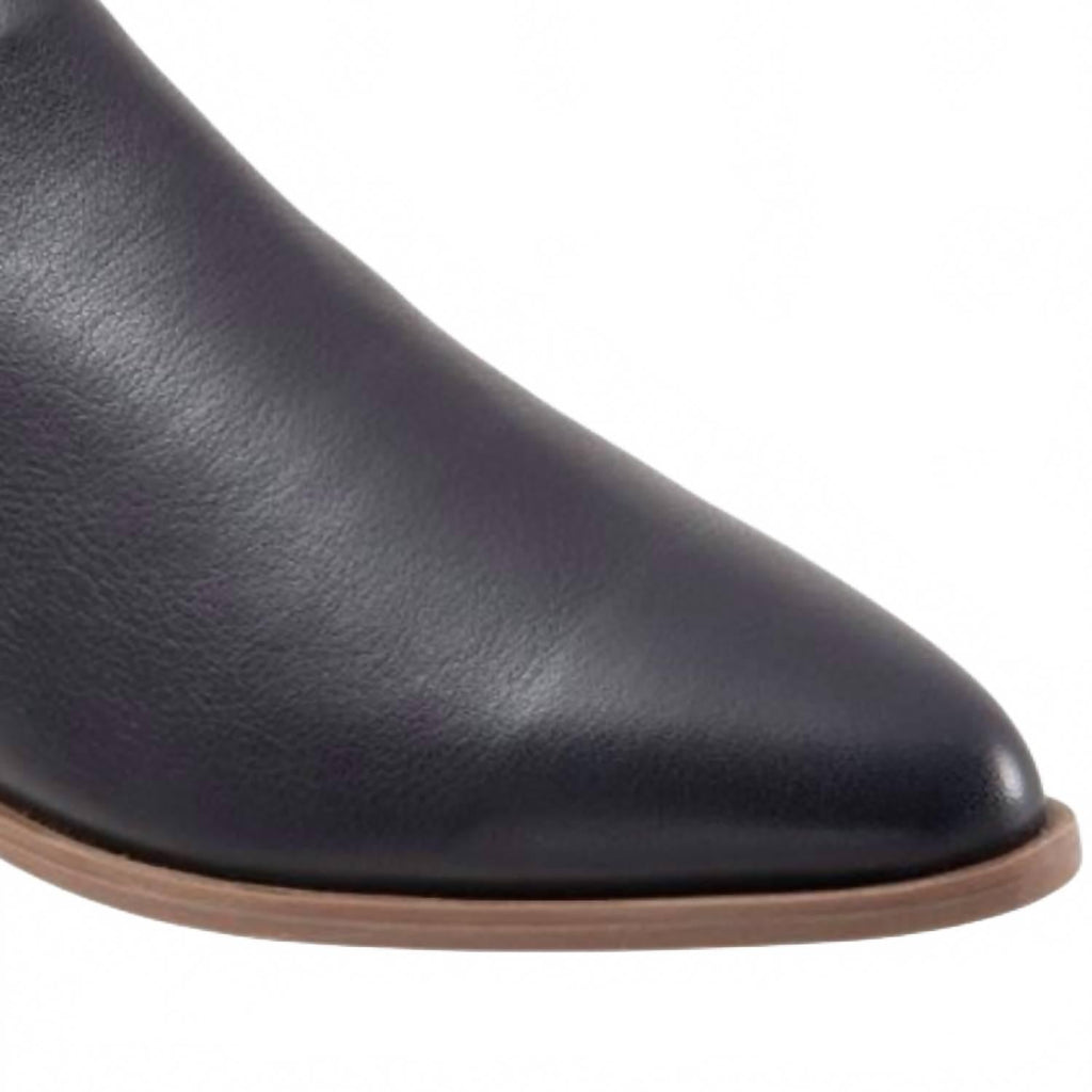 Women's Beau Flat Shoes In Navy
