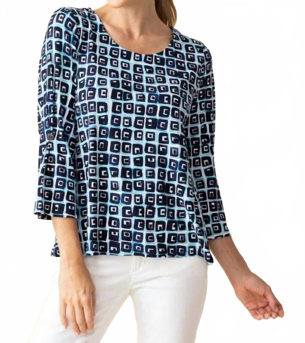Core Travel Cubism Pleated Sleeve Tee Top In Navy