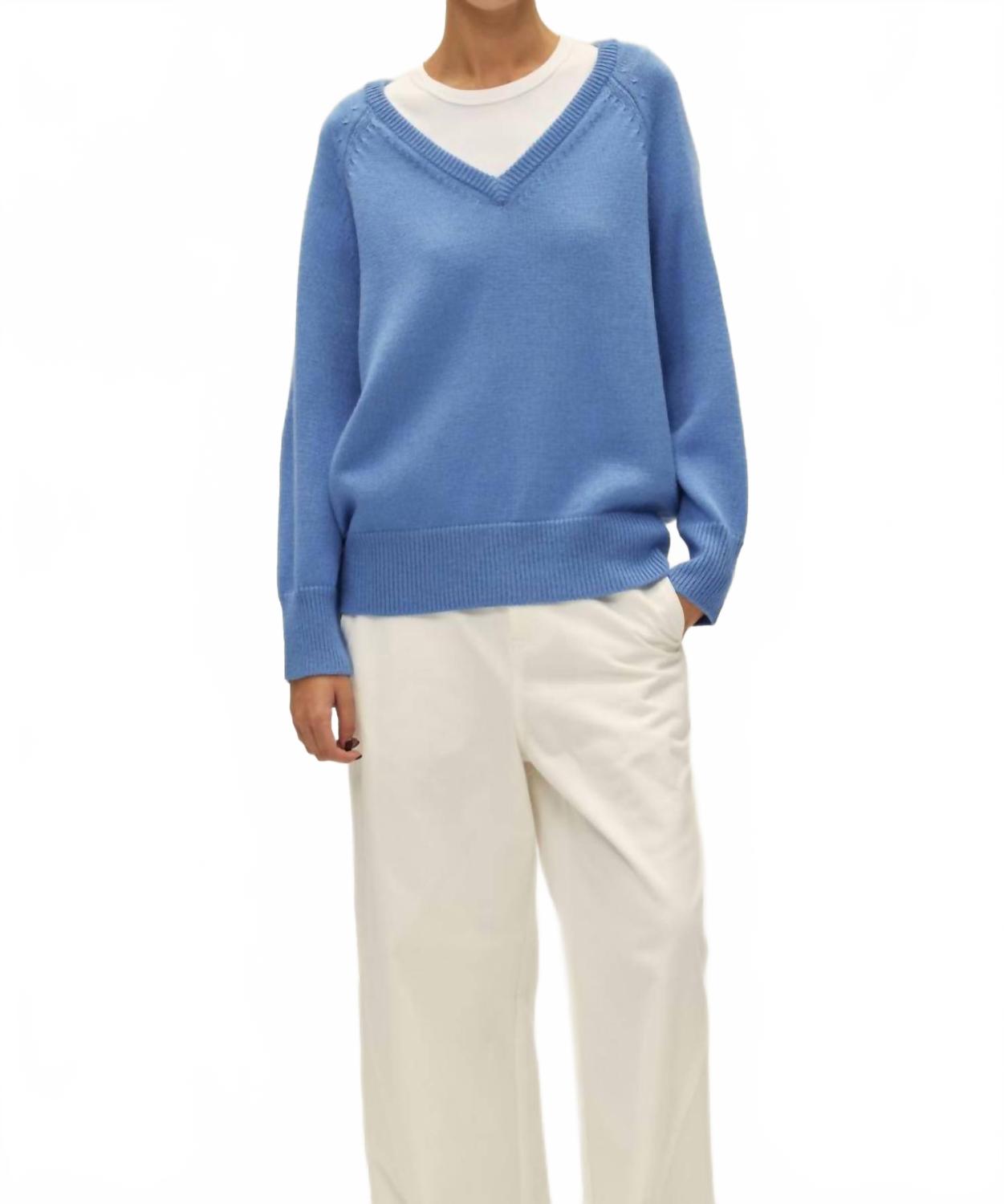 Soren V Neck Sweater In Cornflower Blue