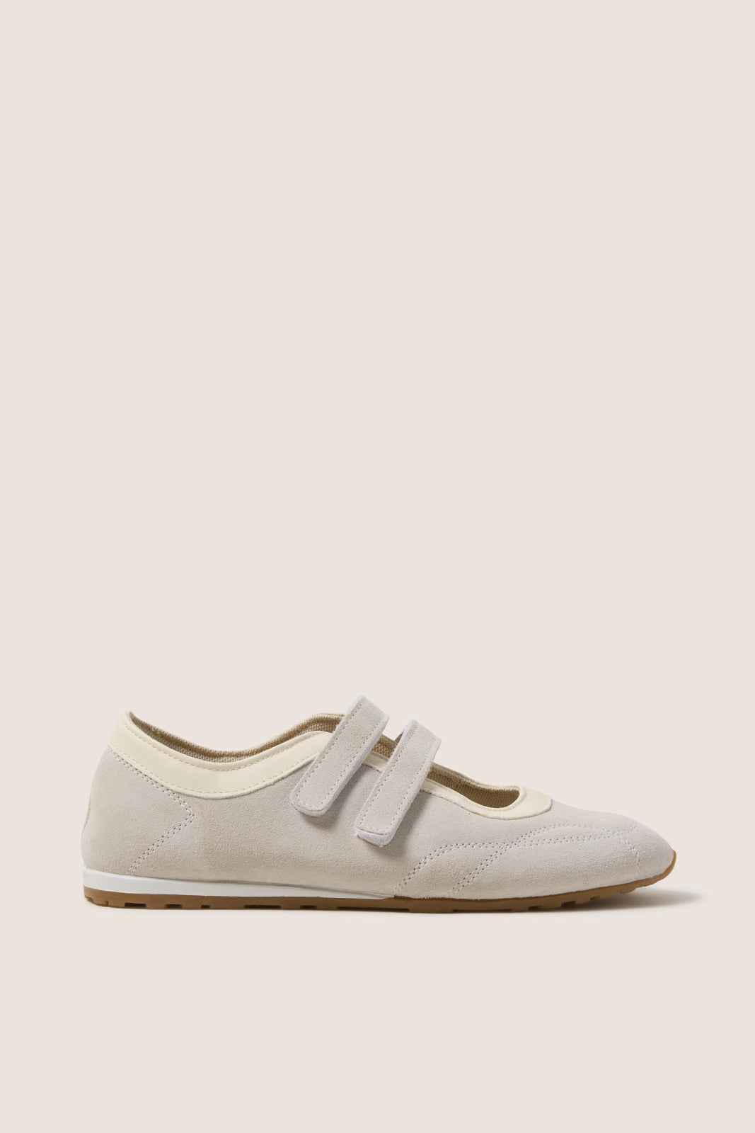 Women's Swan Sneakersina