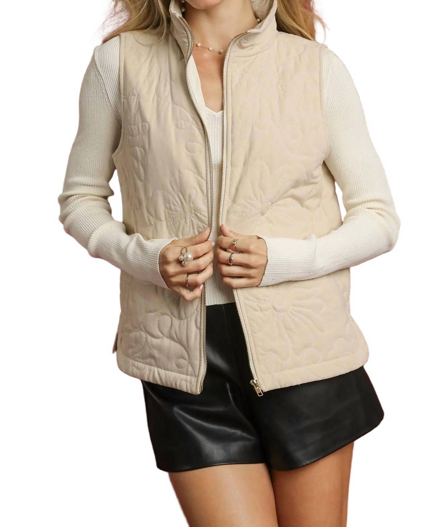 Quilted Floral Zip Vest In Ecru