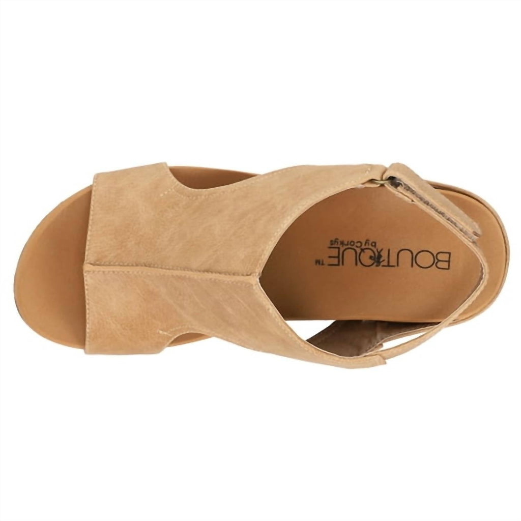 Women's Carley Wedge Sandal In Taupe Leopard