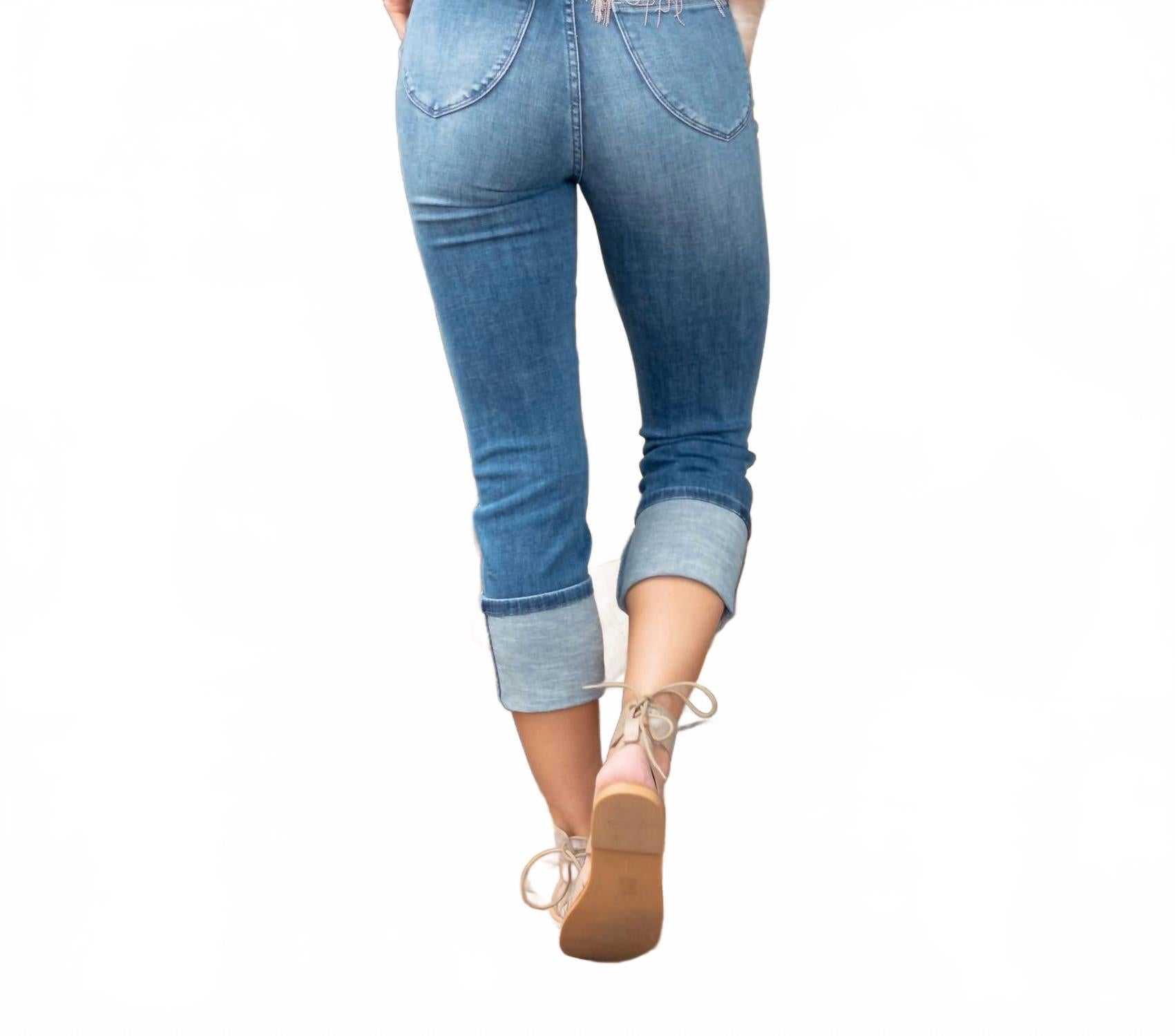 Cuffed Capri In Dark Blue Wash