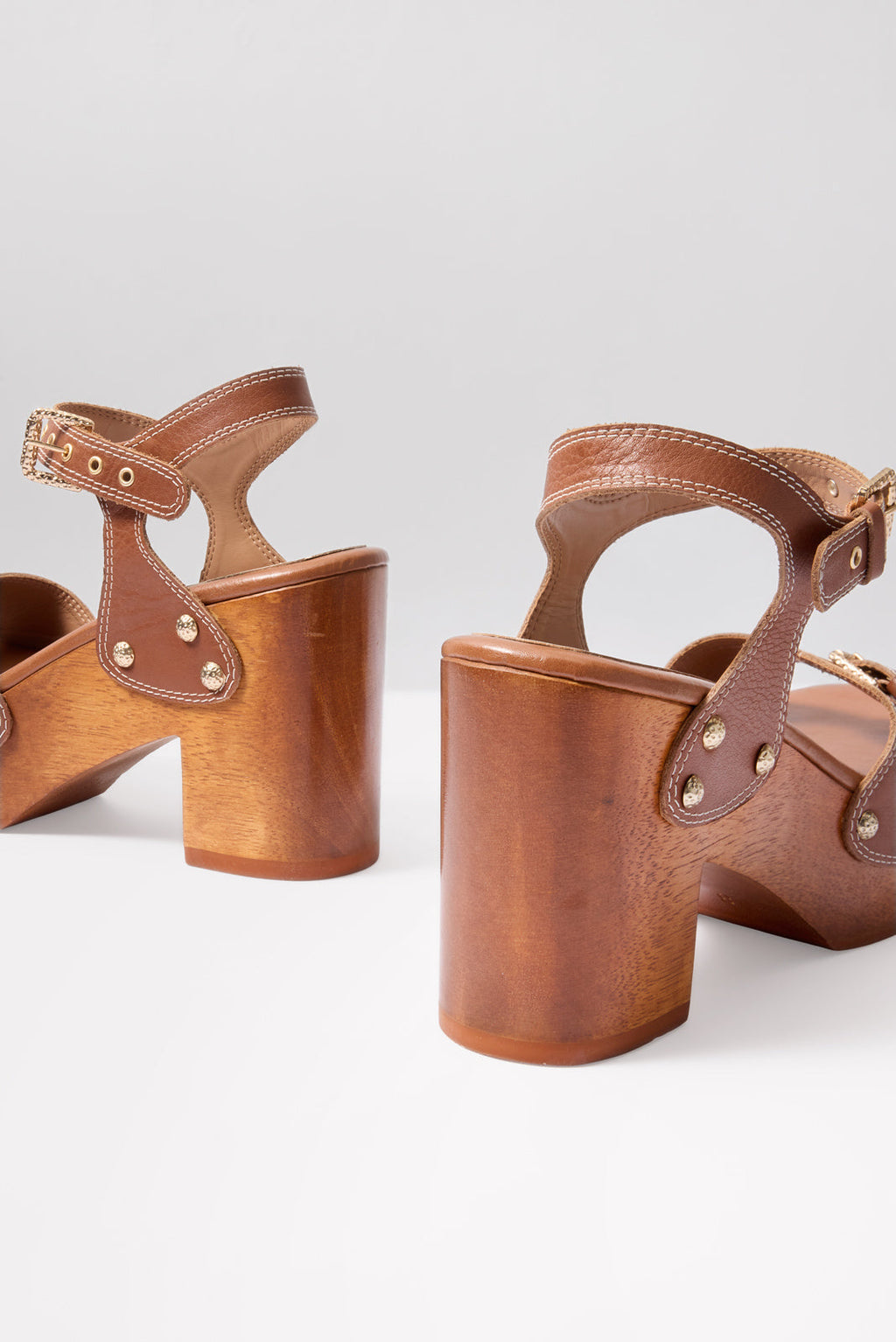 Women's Yandy Wood Sandals