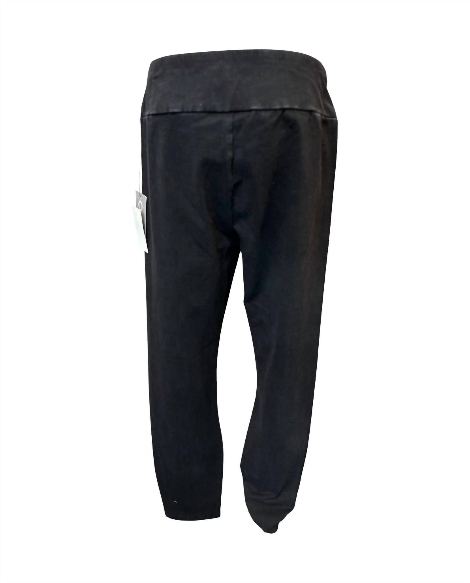 Women's Stonewash Knit Slim Jegging In Black