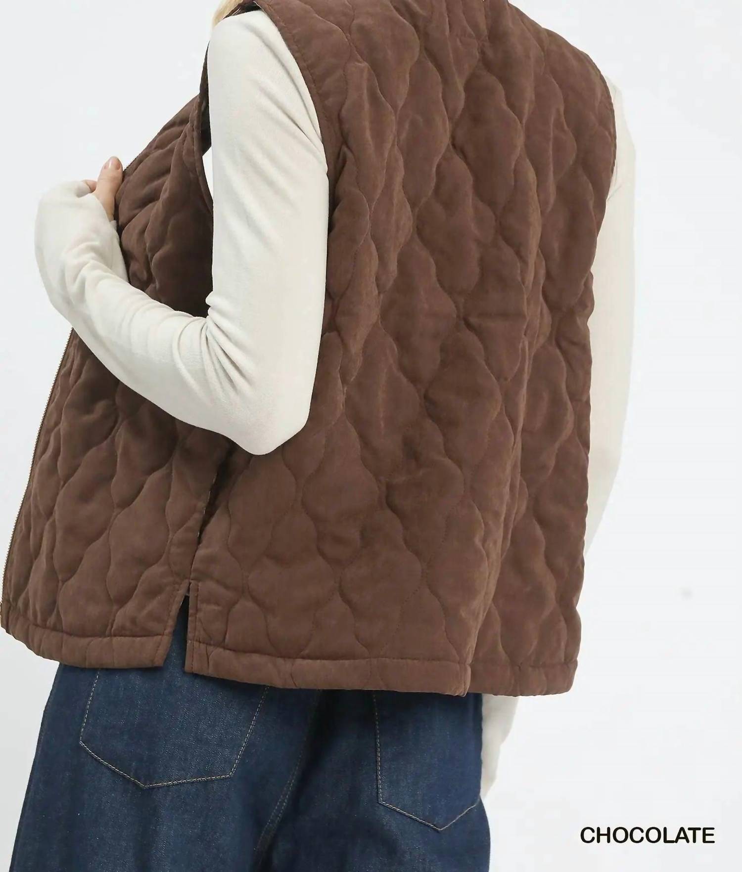 Quilted Zip Up Vest In Chocolate