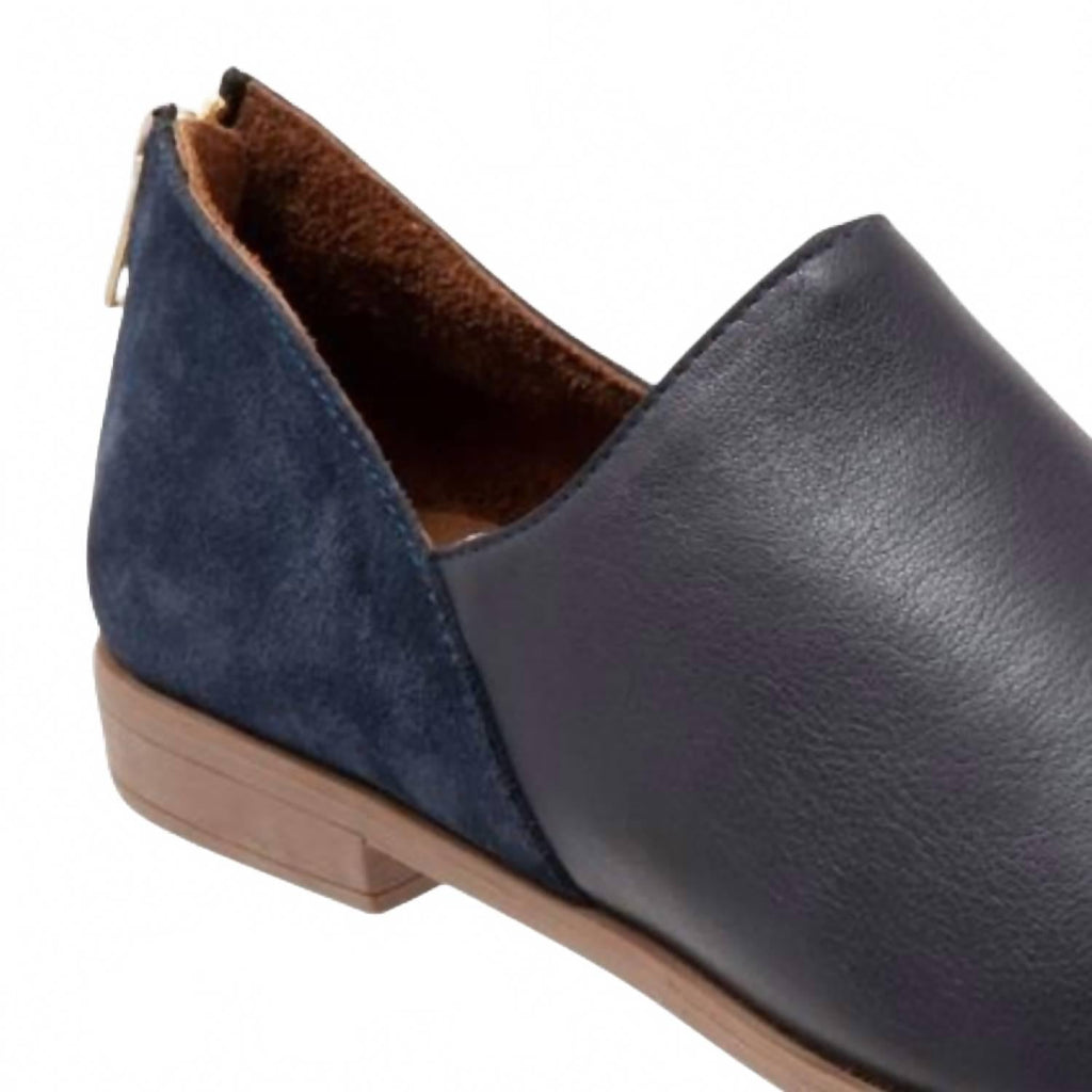 Women's Beau Flat Shoes In Navy