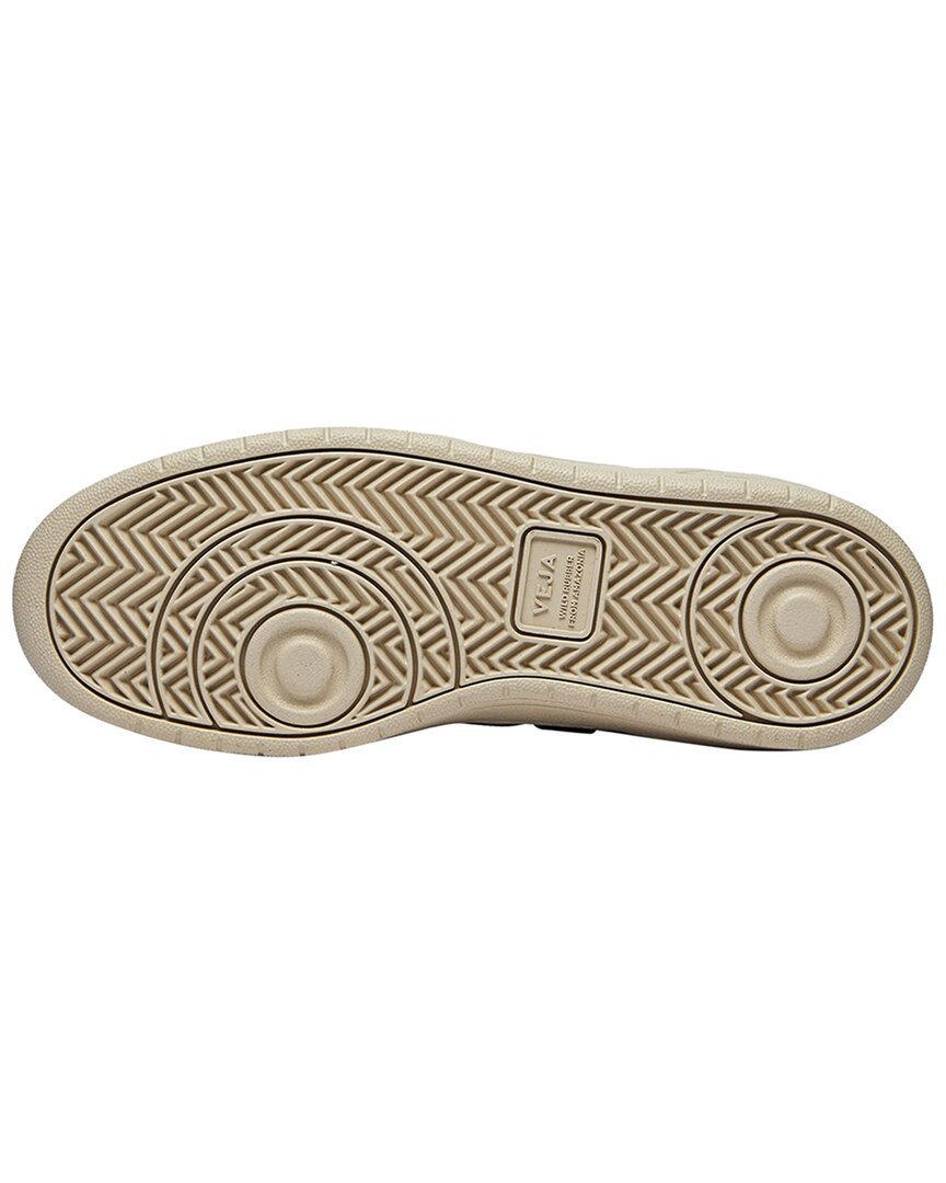 VEJA Classics Leather Sneaker