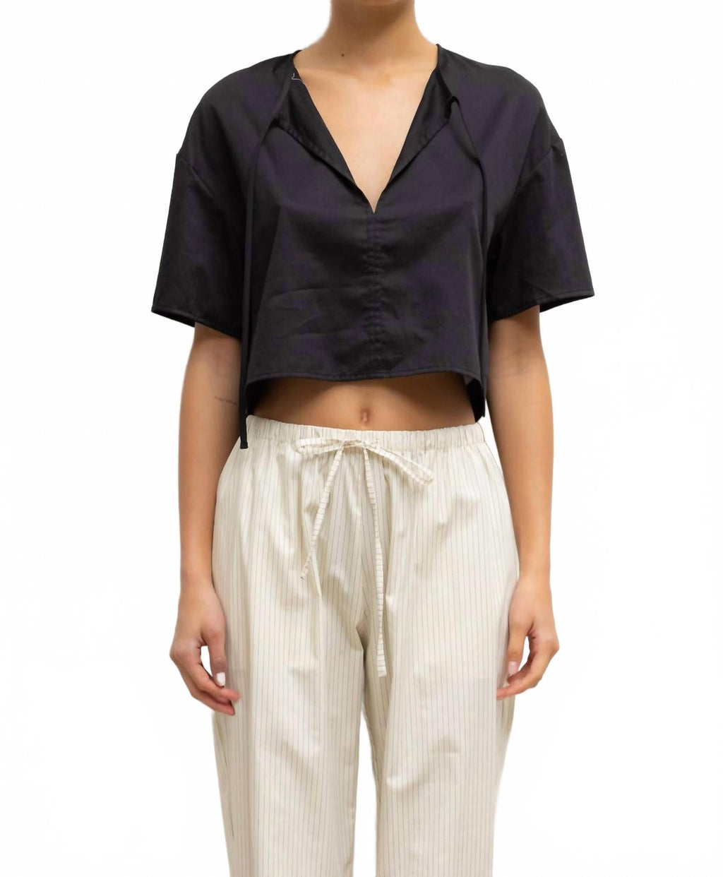 Yoko Tie Cropped Top In Black