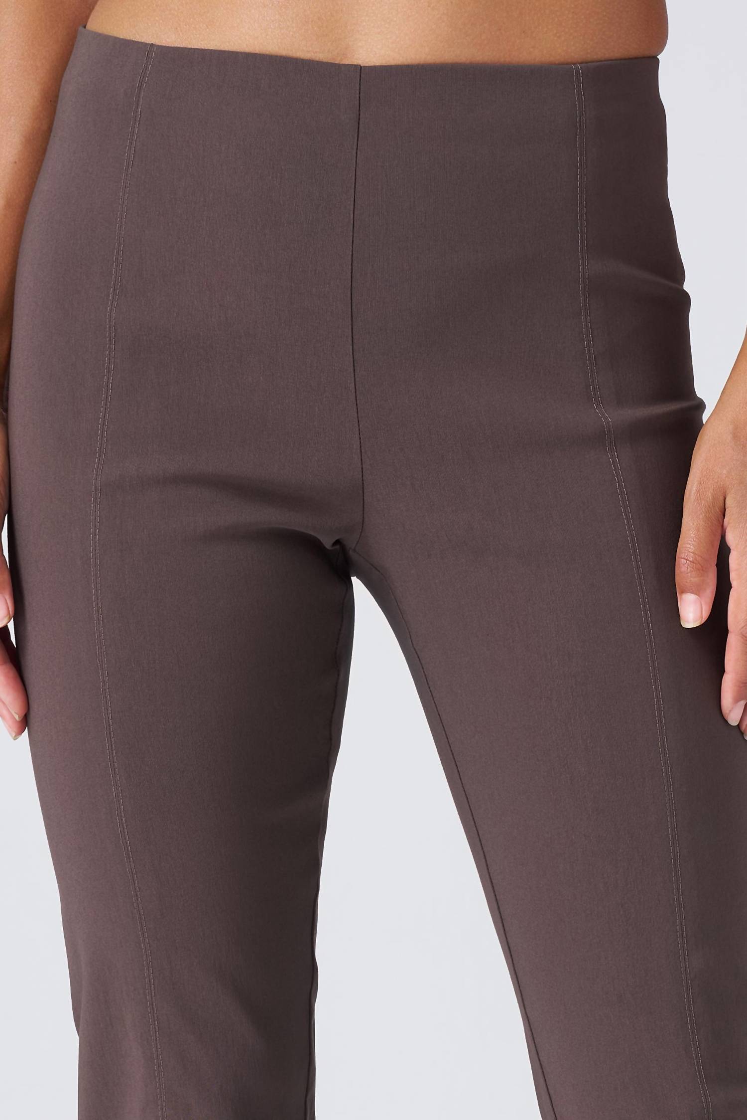 All-Season Tapered Pants In Bark