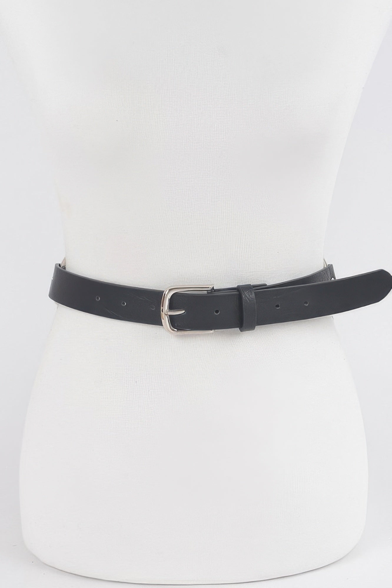 Modern Chain Belt with Back Accent for Elevated Style