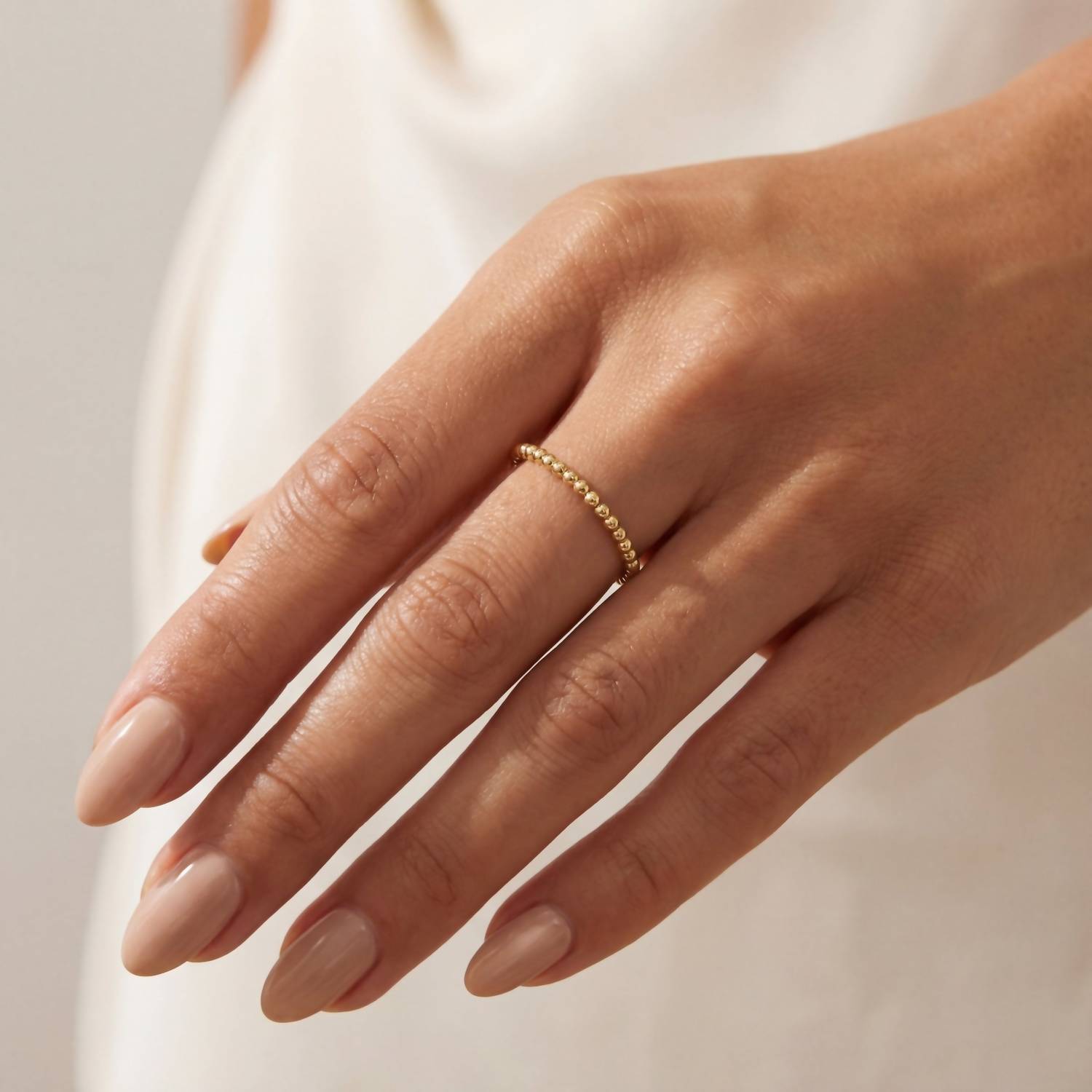 Women's Classic 2Mm Beaded Stretchy Ring In Gold