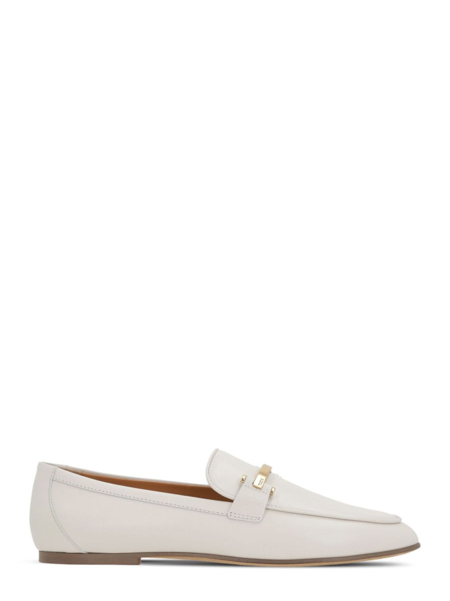 Leather Moccasins with Pointed Toe