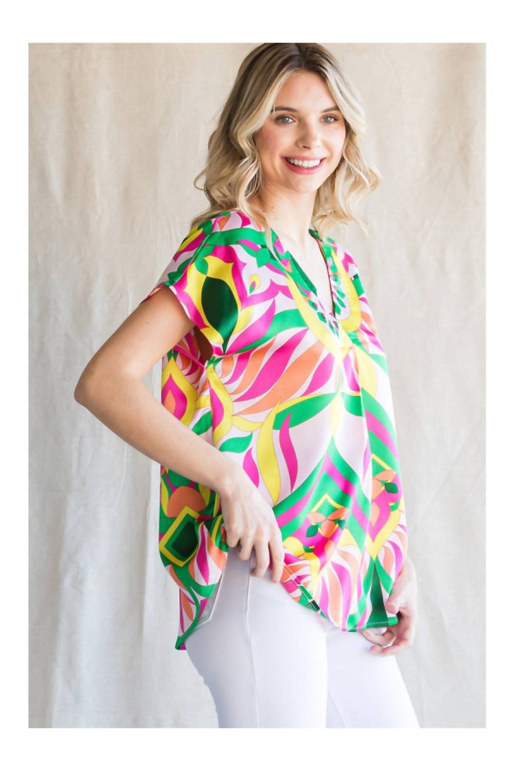 Mix Print Top With A V-Neckline & Short Curved Sleeves In Bright Pink
