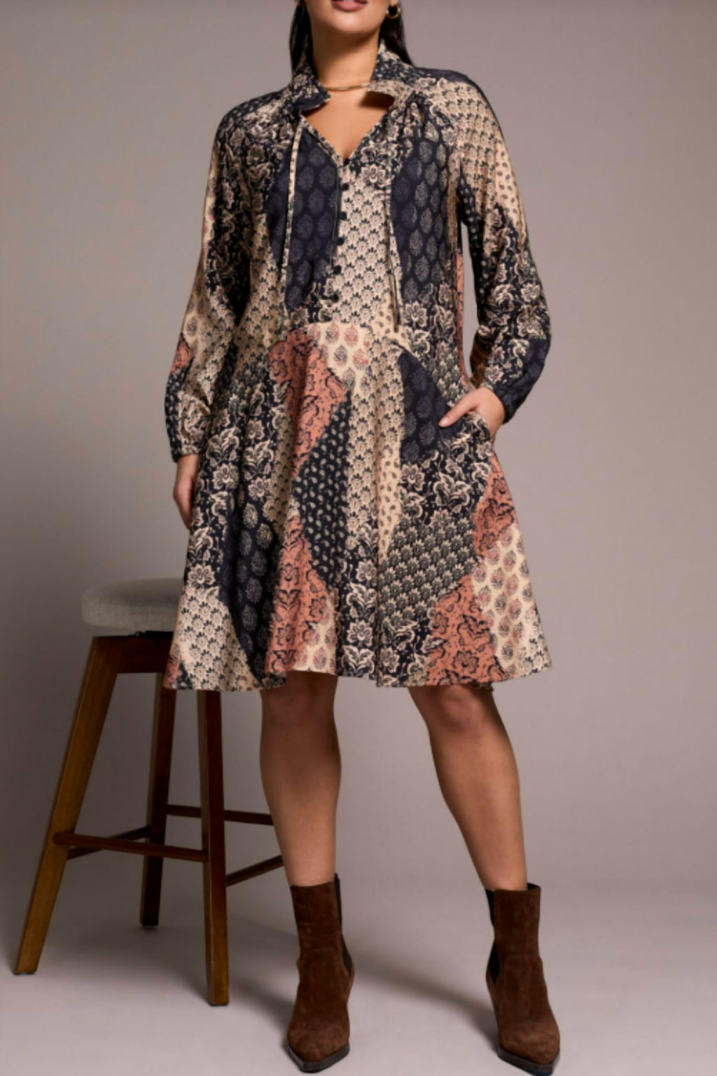 Raglan Sleeve Dress With Cut And Pockets In Almond Latte