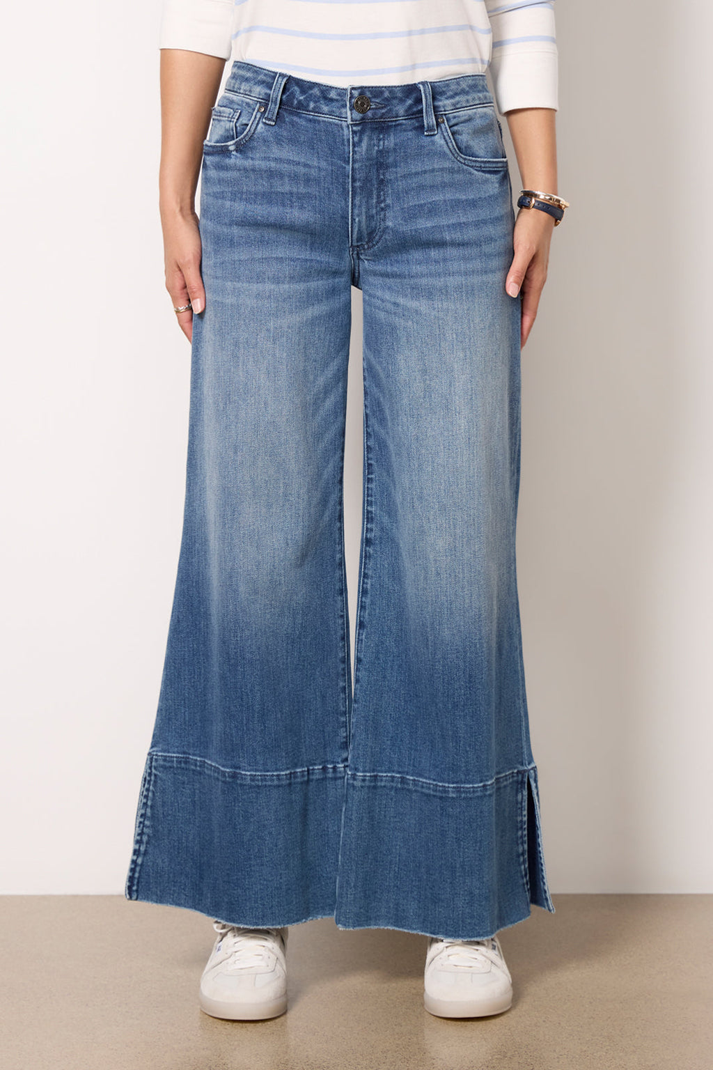 Women's Goldie w Exaggerated Hem Jeans
