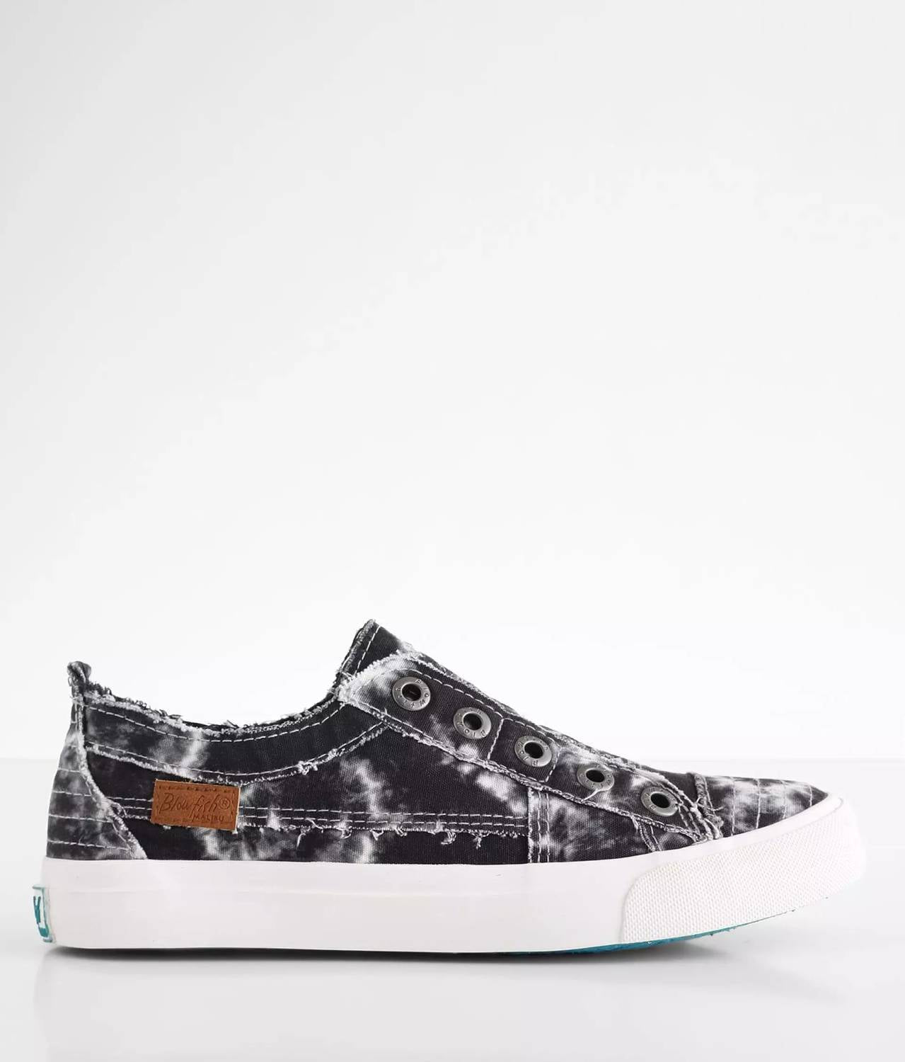 Women's Play Sneaker In Shadow Tie Dye