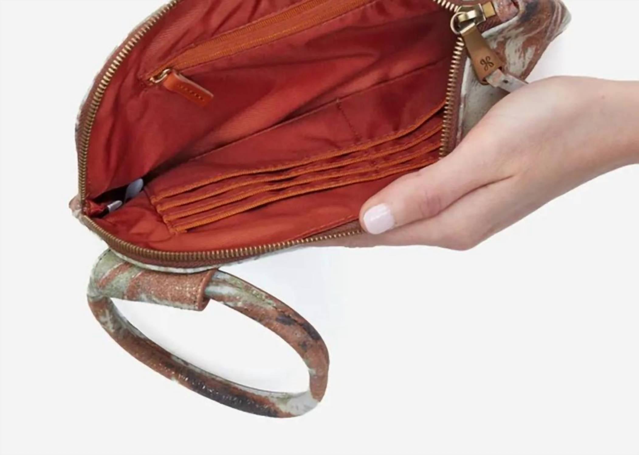 Women's Sable Printed Clutch Bag In Coastal Canyon