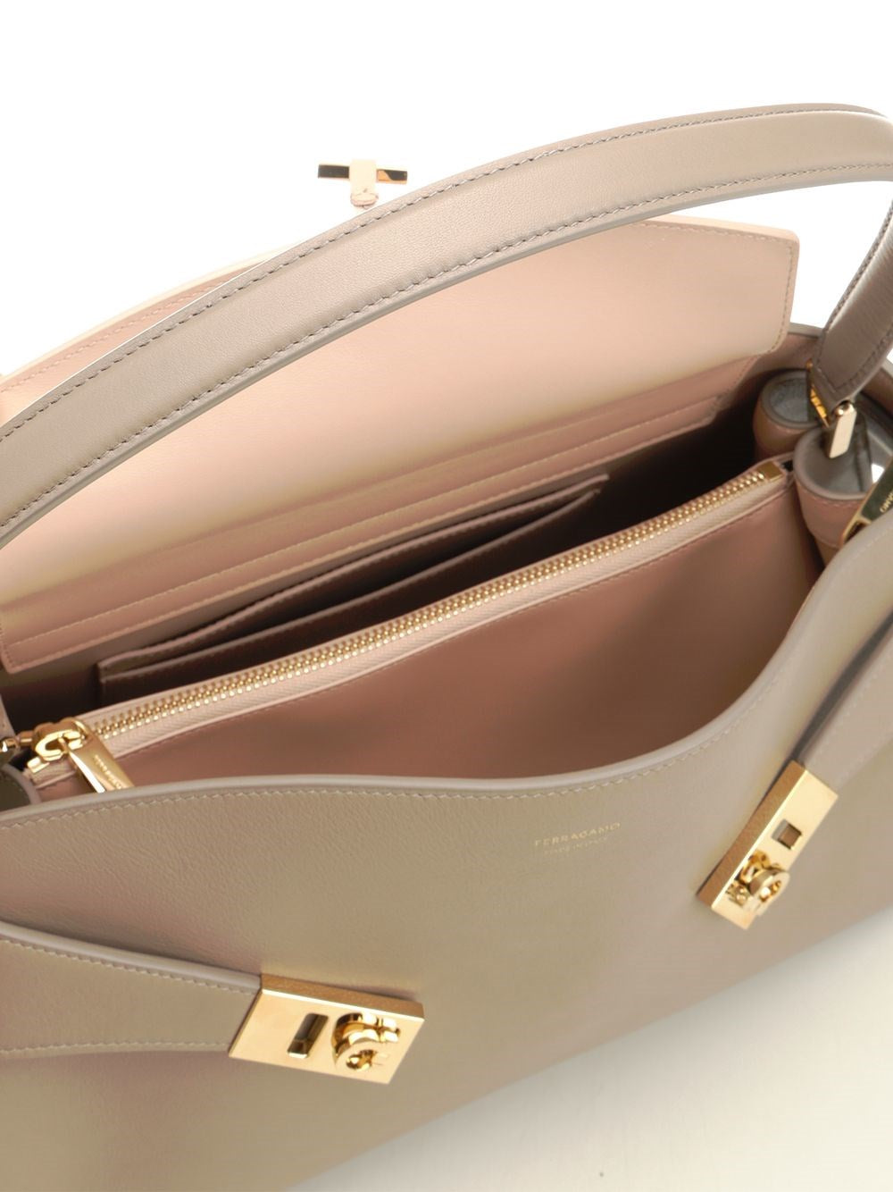 Ferragamo Women Hug Shulder Small Soft Bicolor