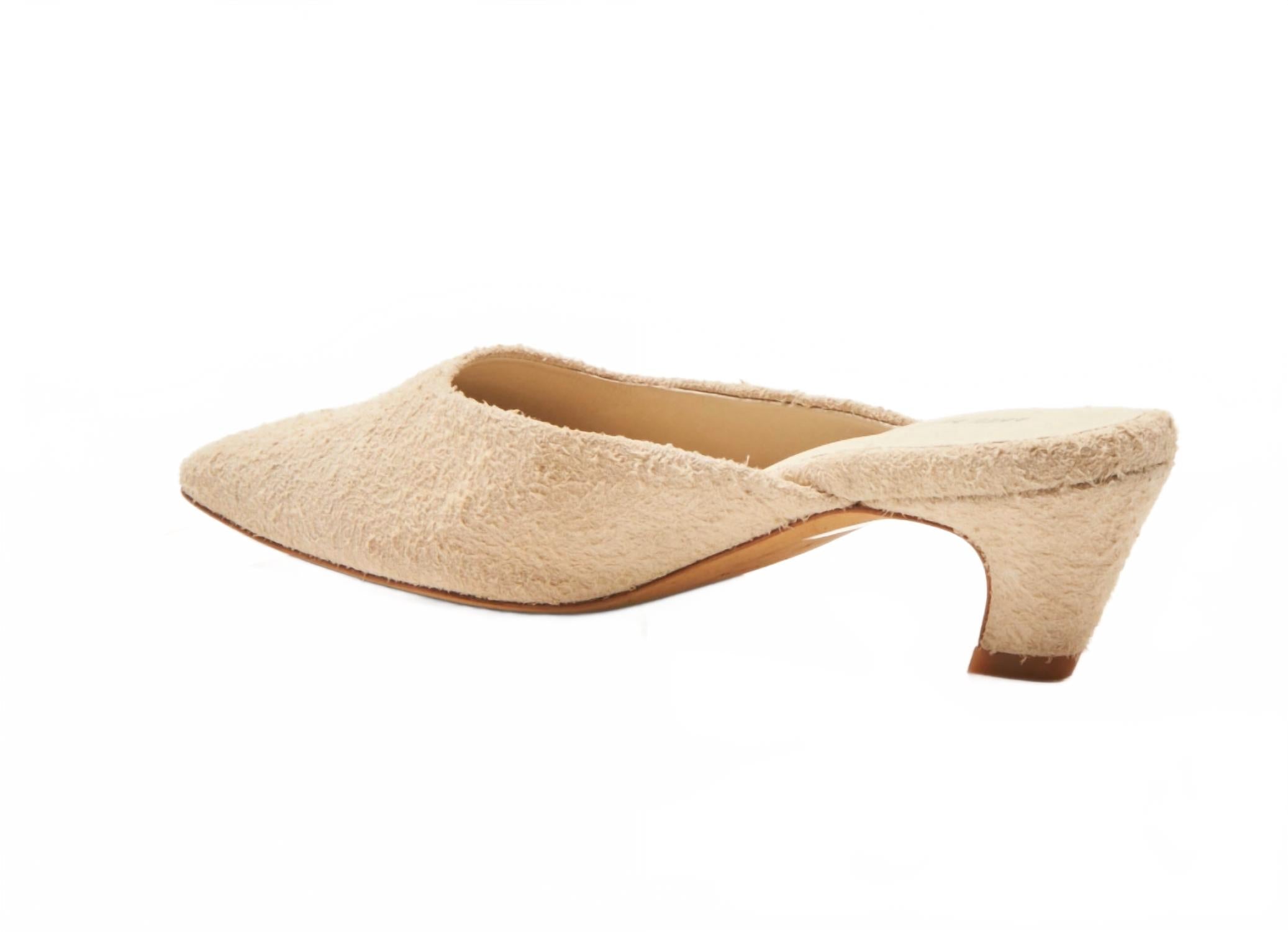 Women's Avenue Heel In Sand Hairy Suede