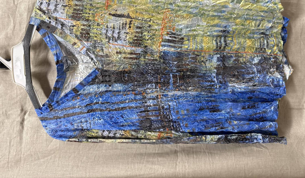 Long Sleeve Crinkle Tunic Top In Blue/multi