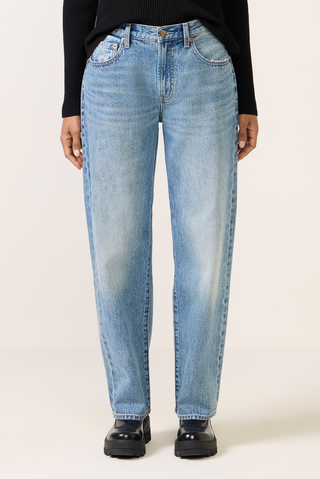 Women's Lexi Bowed Barrel Jean