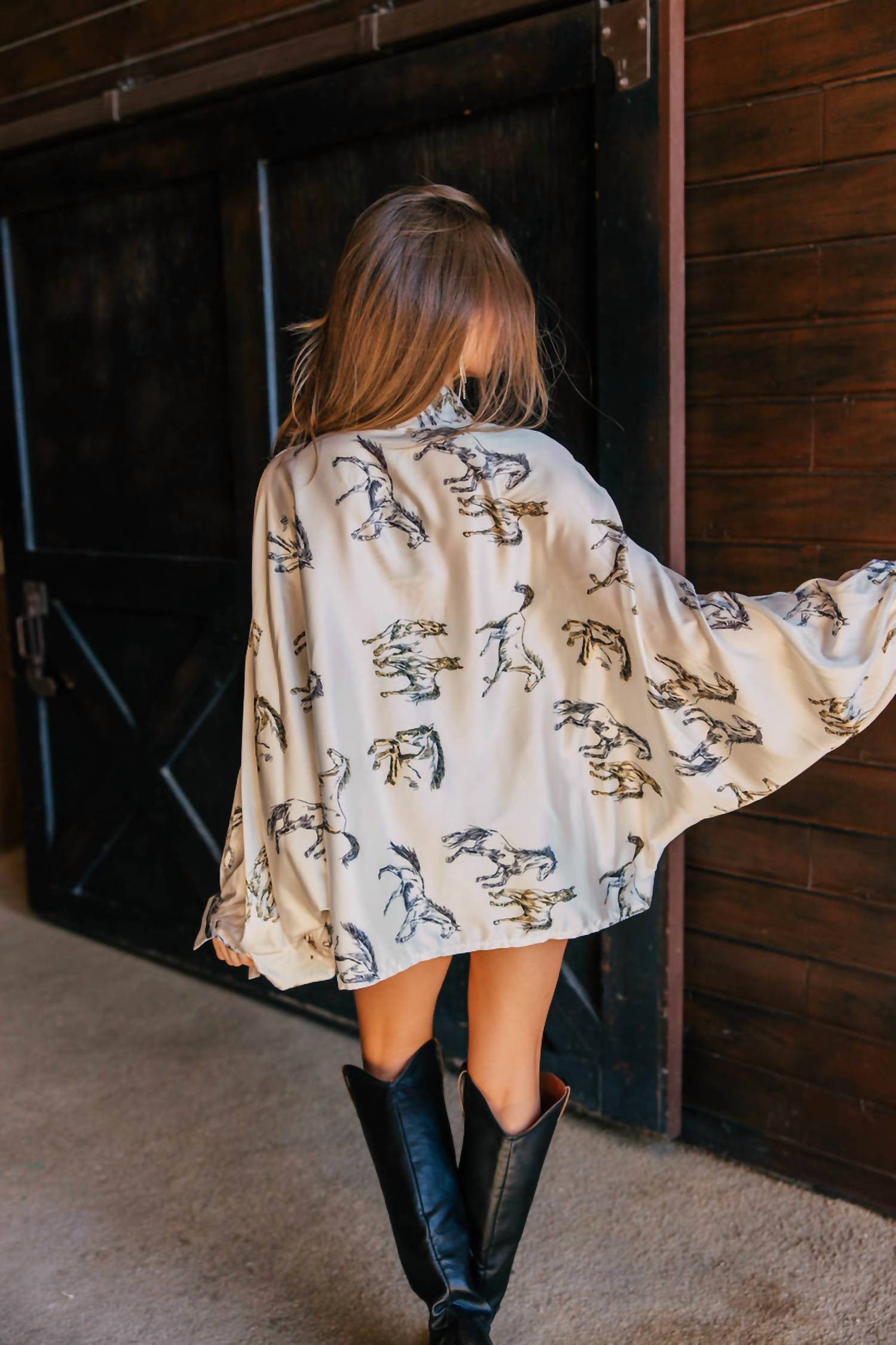 Wild Horses Satin Volume Blouse In White