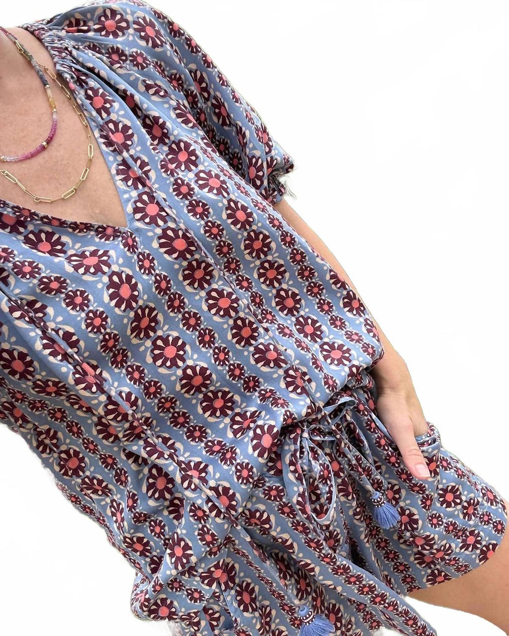 Isla V Neck Blouse In Omari Hibiscus