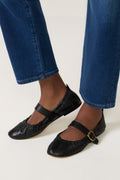 Women's Caely Flat