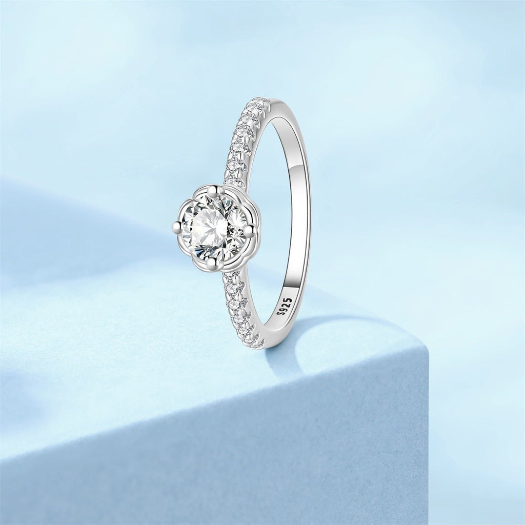Floral Setting Round Cut Pavé Band Ring