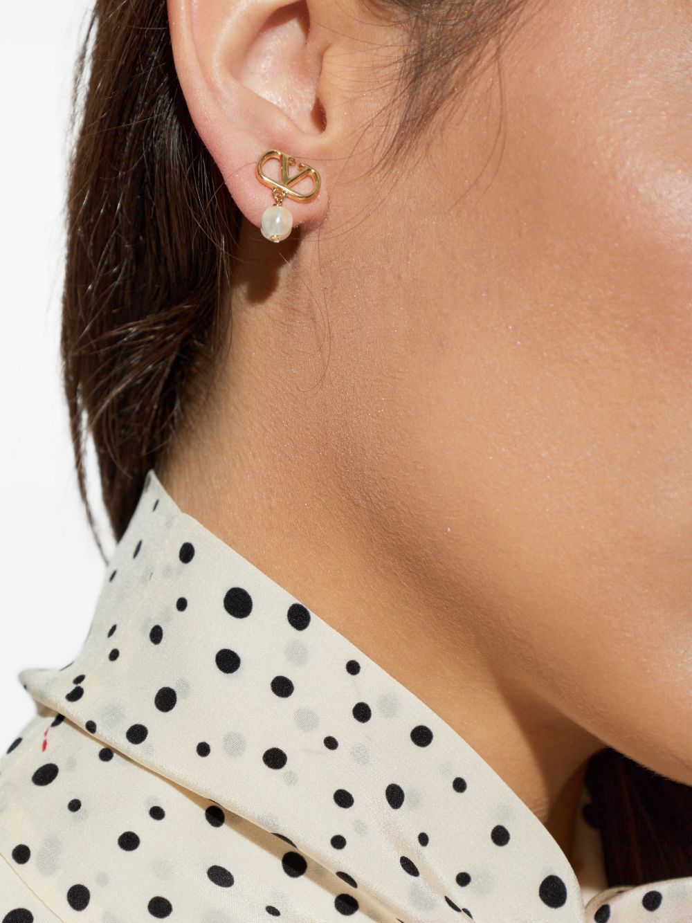 Valentino Garavani Women Vlogo Signature Pearl Earrings